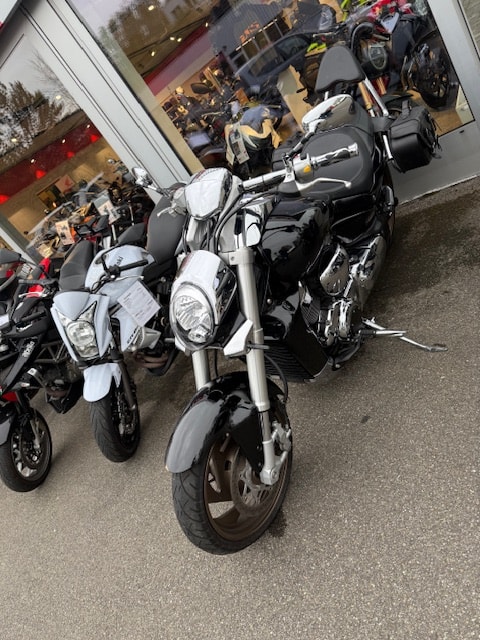 SUZUKI M 1800 R Z K8-showroom-element-2
