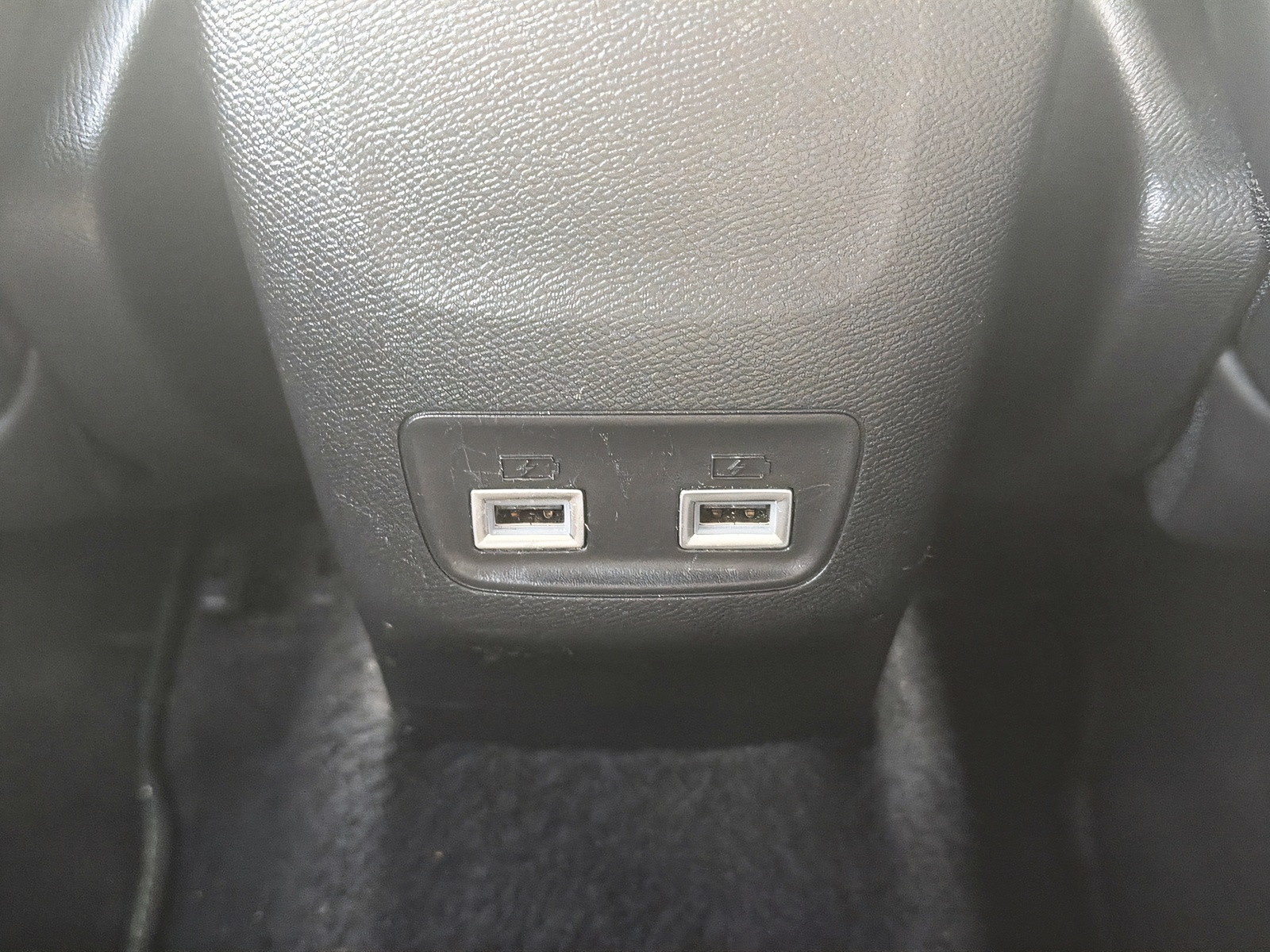PEUGEOT 2008 1.2 PureTech 155 GT-image-17