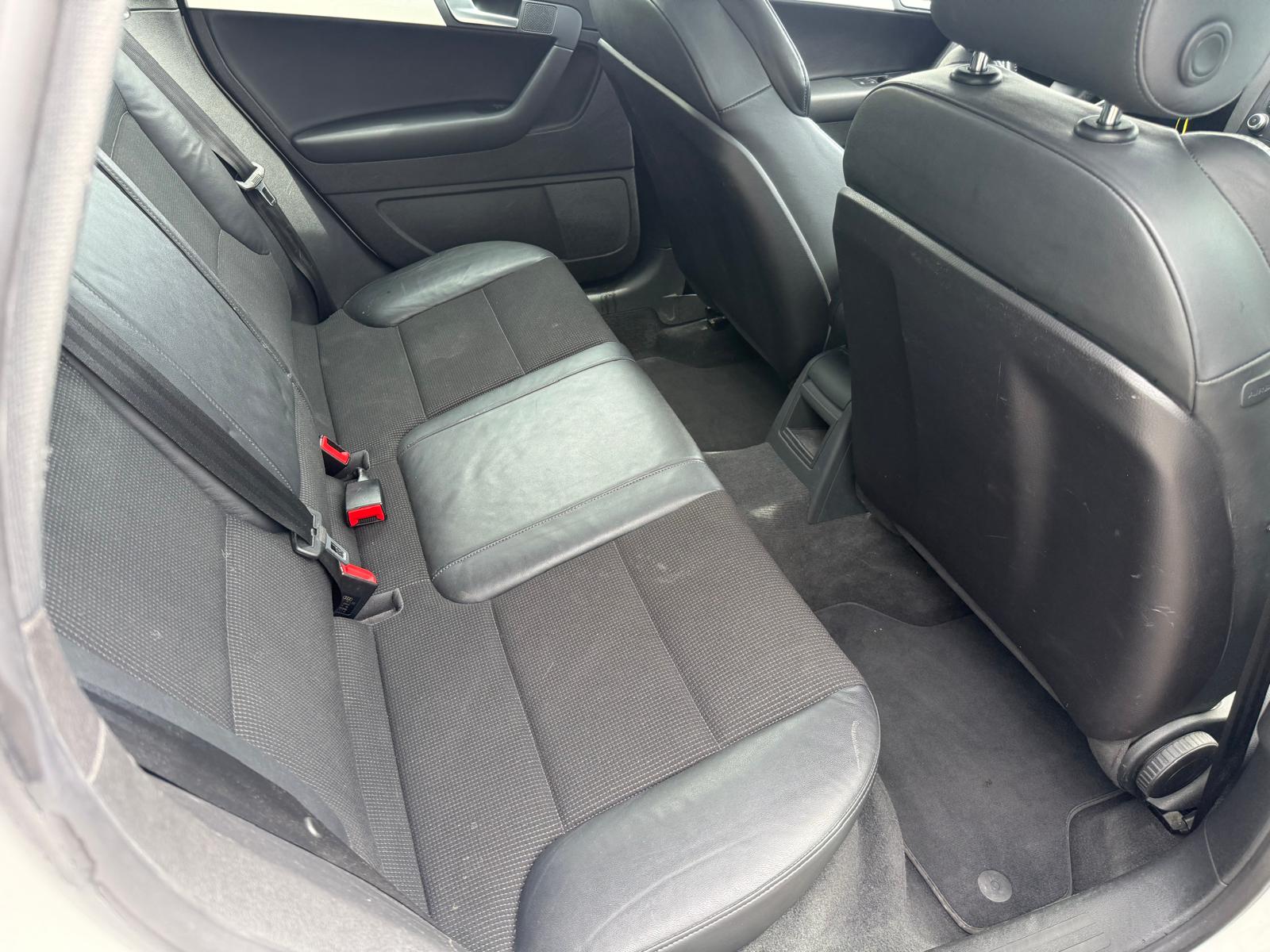 AUDI A3 Sportback 1.4 TFSI Attraction-image-8