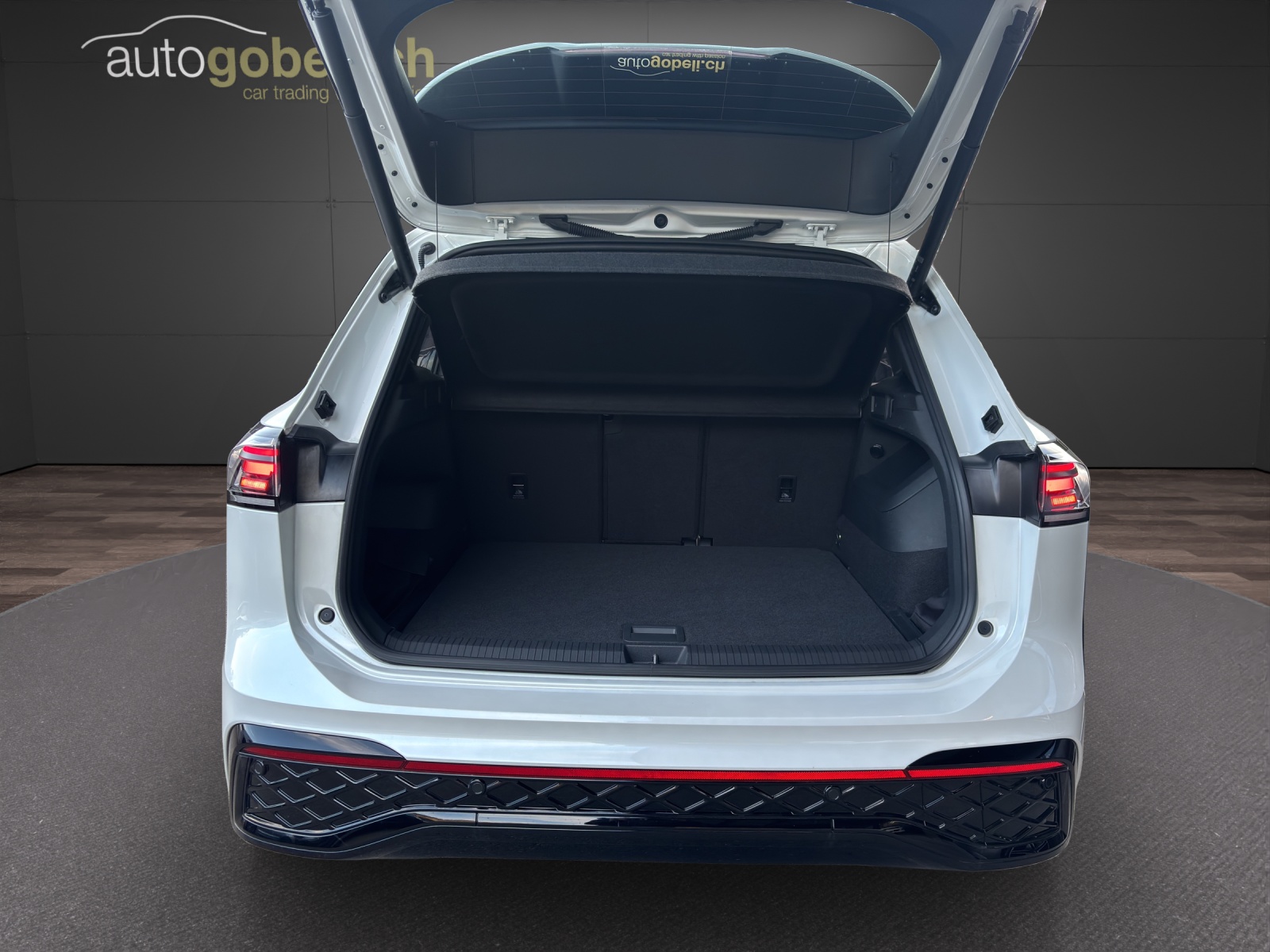 VW Tiguan 2.0 TDI SCR R-Line 4Motion DSG-image-12