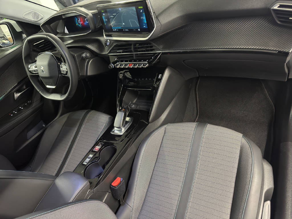 PEUGEOT 2008 e-Allure Pack-image-10