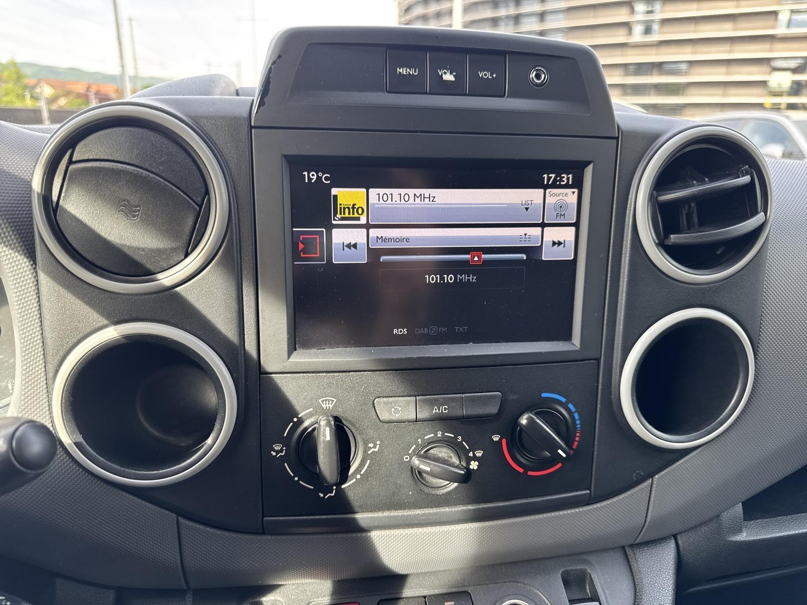 CITROEN Berlingo 1.6 VTi 98 Attraction-image-8