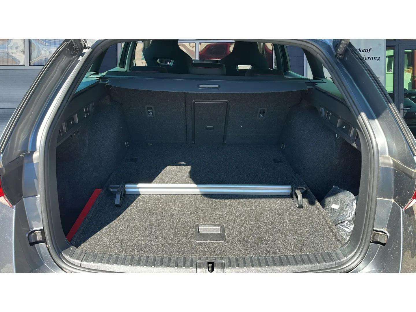 SKODA Octavia Combi 2.0 TDI DSG RS 4x4 mit AHK-Vorbereitung & 5J Werksgarantie oder bis 100000km-image-14
