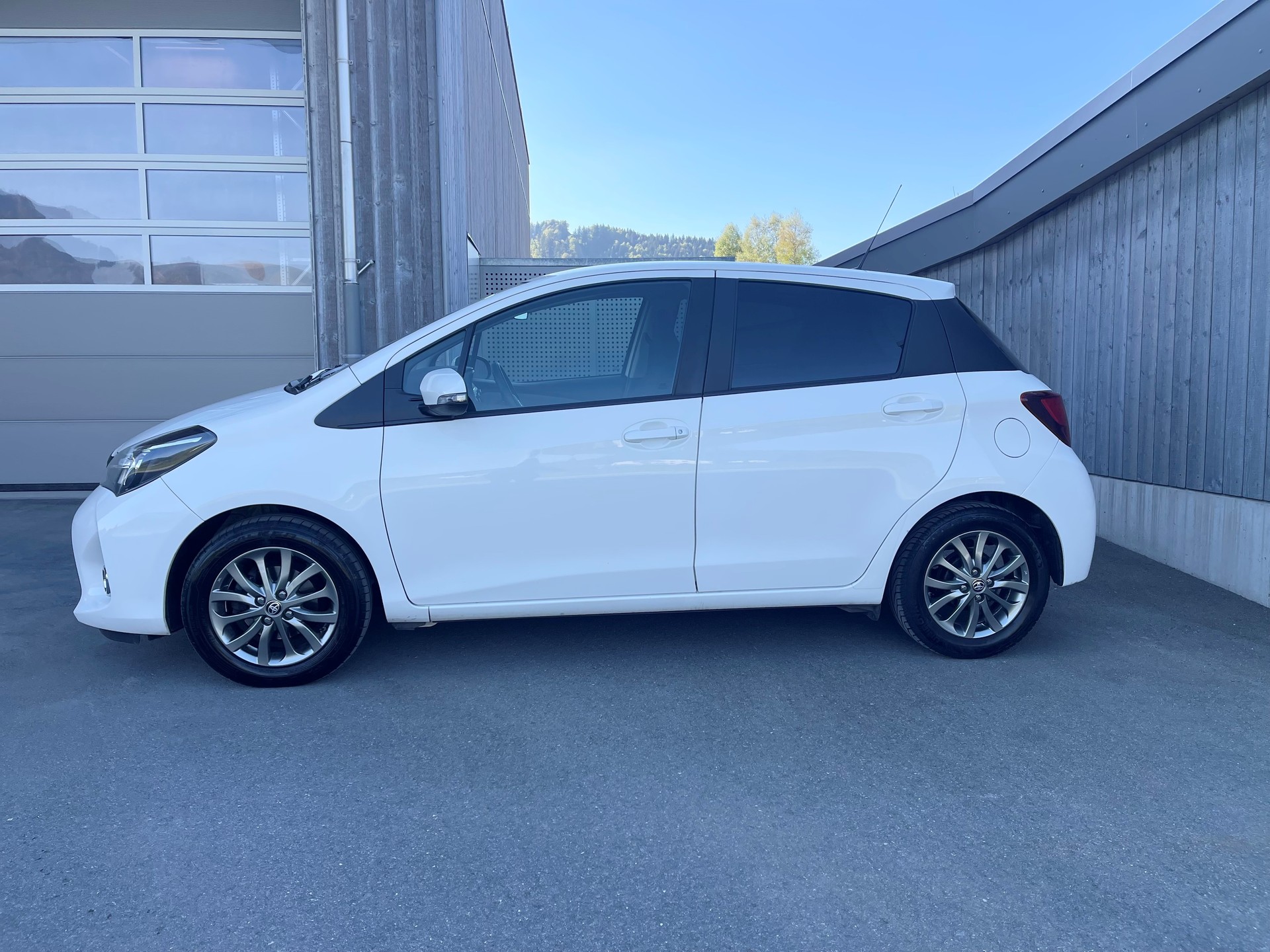 TOYOTA Yaris 1.33 Trend-image-1