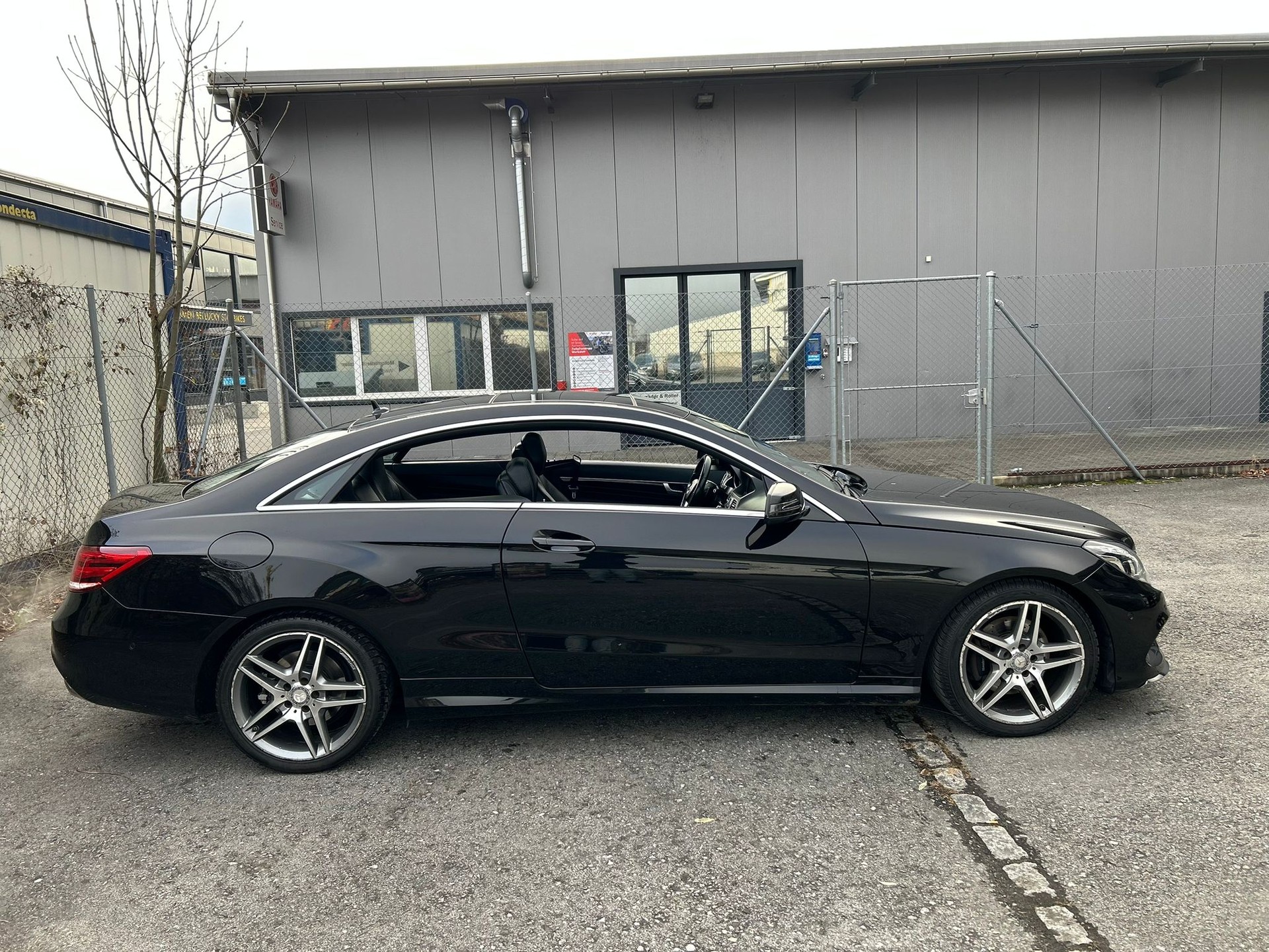 MERCEDES-BENZ E 350 4Matic 7G-Tronic-image-6