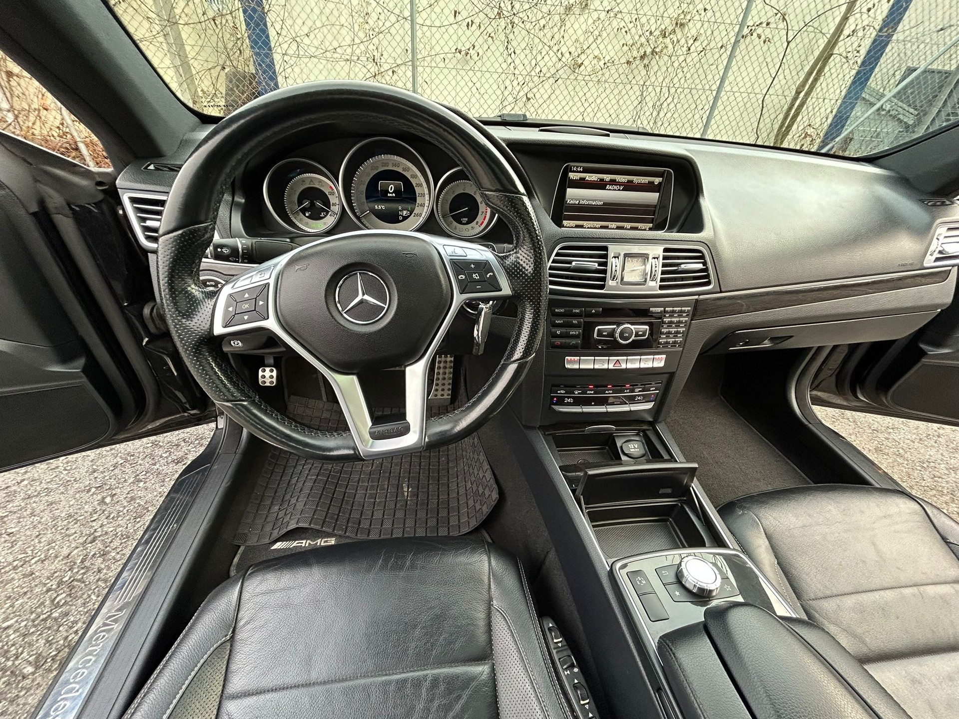 MERCEDES-BENZ E 350 4Matic 7G-Tronic-image-8