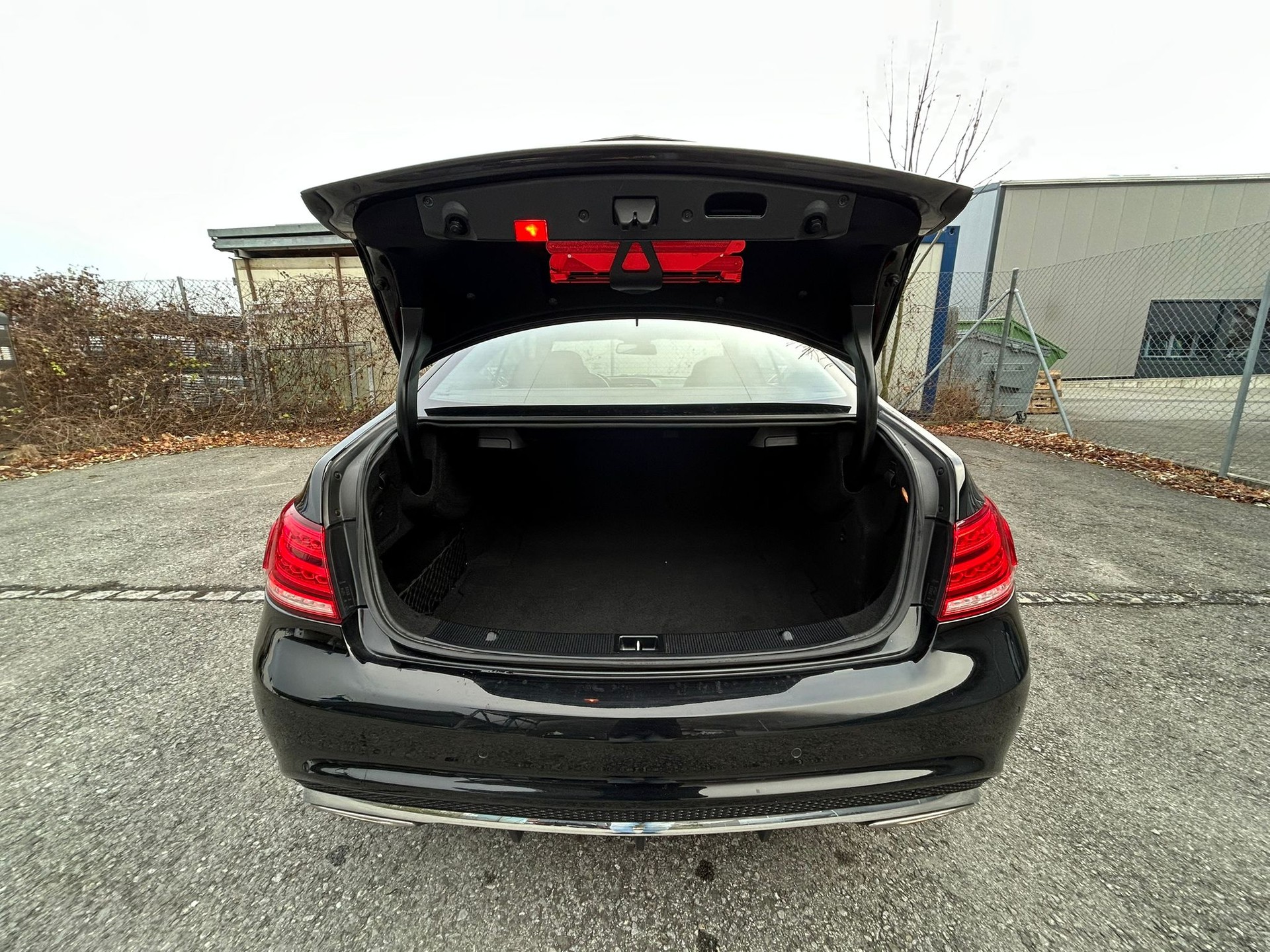 MERCEDES-BENZ E 350 4Matic 7G-Tronic-image-14