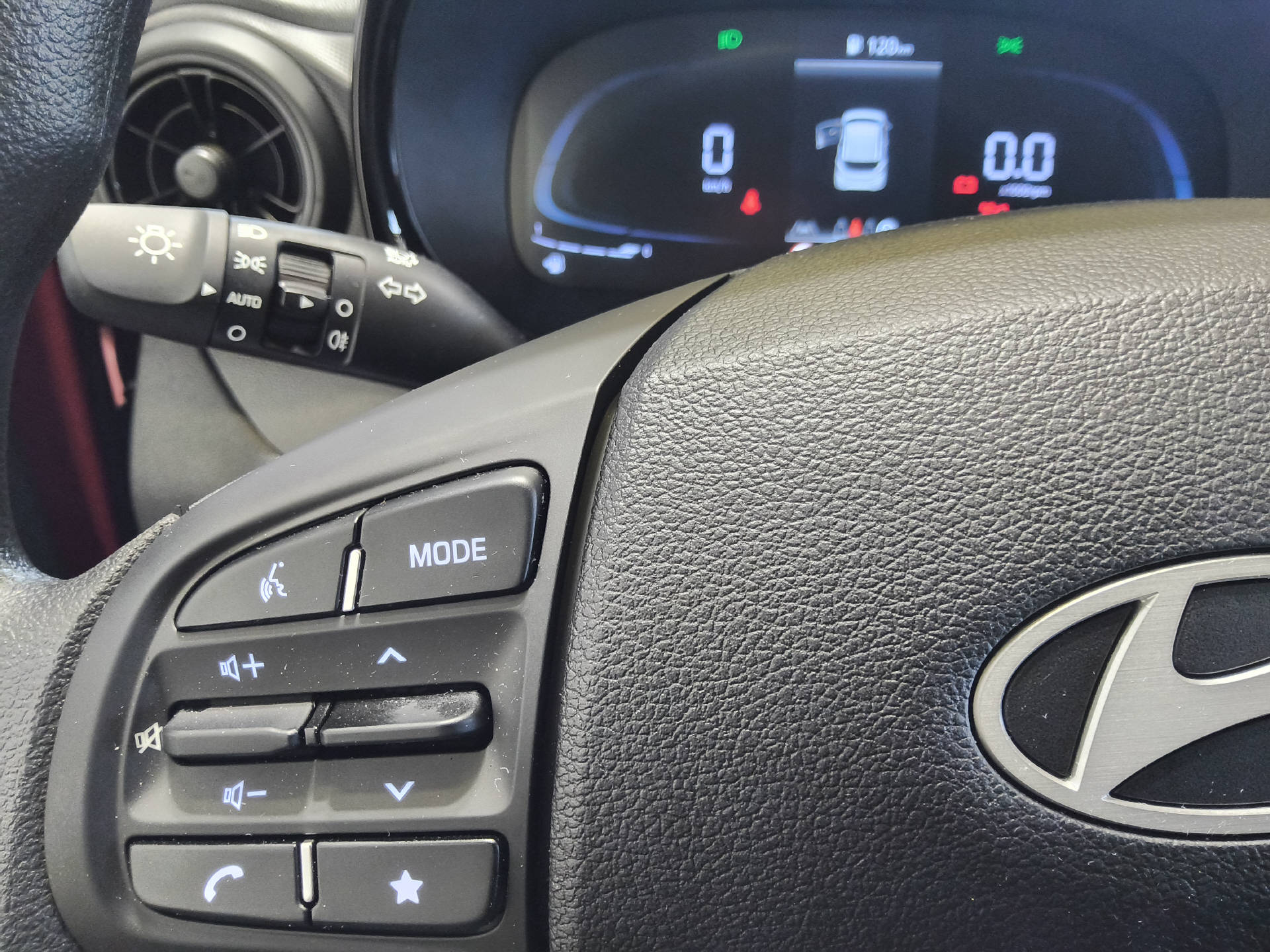HYUNDAI i10 1.0 Pica-image-24