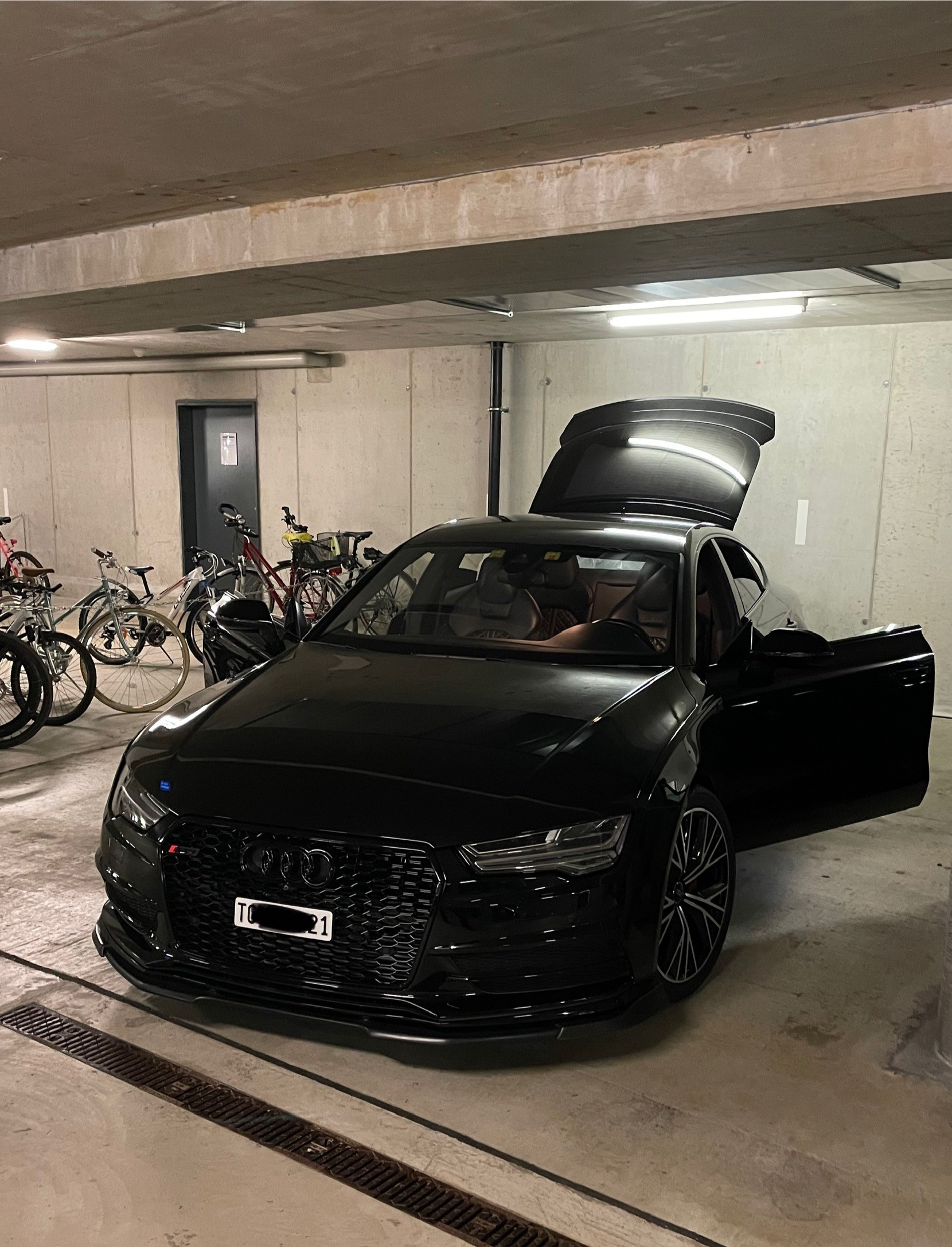 AUDI 3.0 V6 BITDI Competition quattro All black Edition-image-1