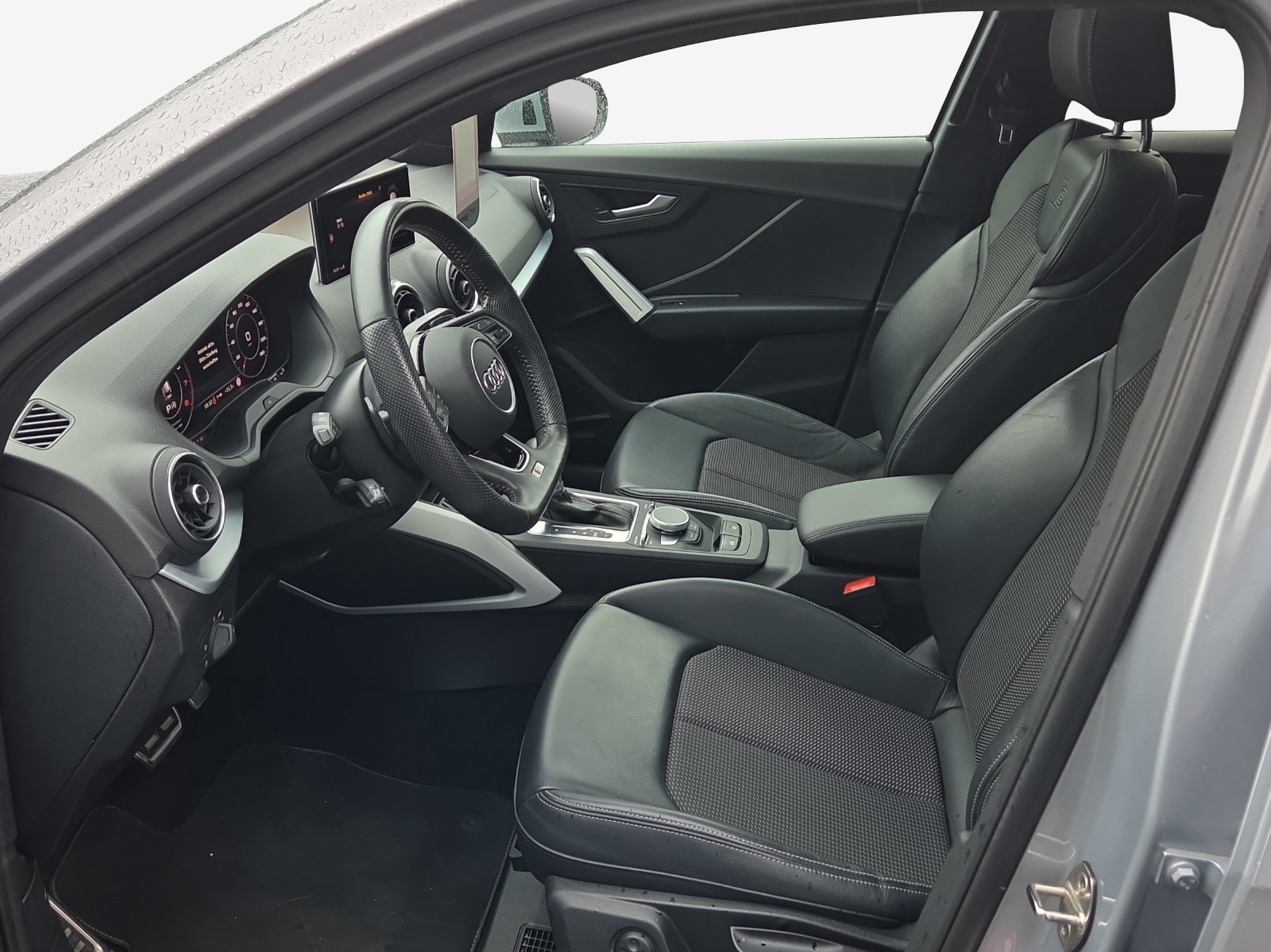 AUDI Q2 2.0 TFSI sport quattro S-tronic-image-7