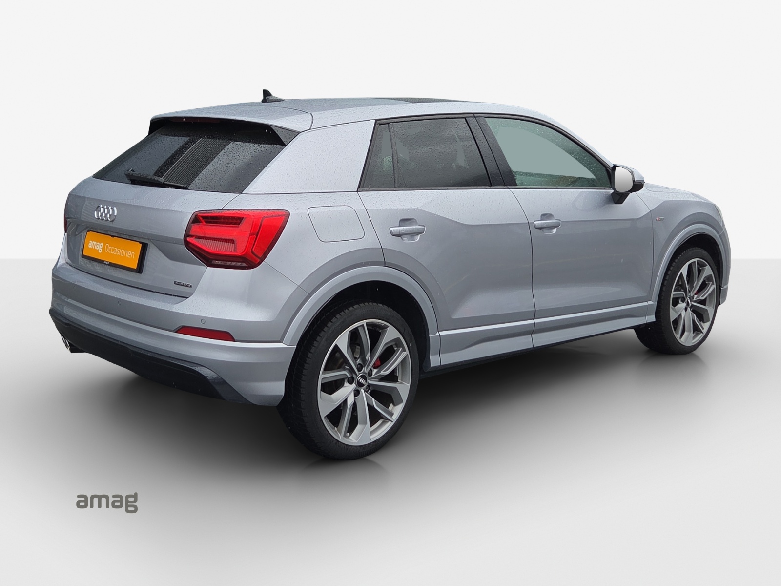 AUDI Q2 2.0 TFSI sport quattro S-tronic-image-4