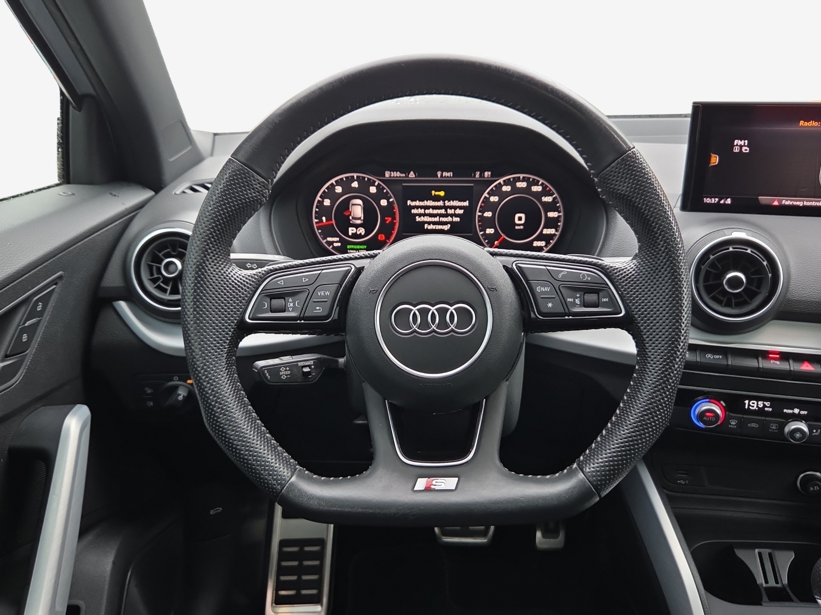 AUDI Q2 2.0 TFSI sport quattro S-tronic-image-9