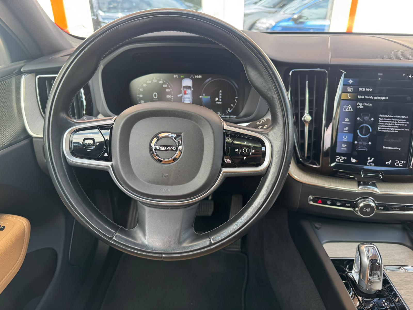 VOLVO XC60 T8 eAWD Inscription Geartronic-image-13
