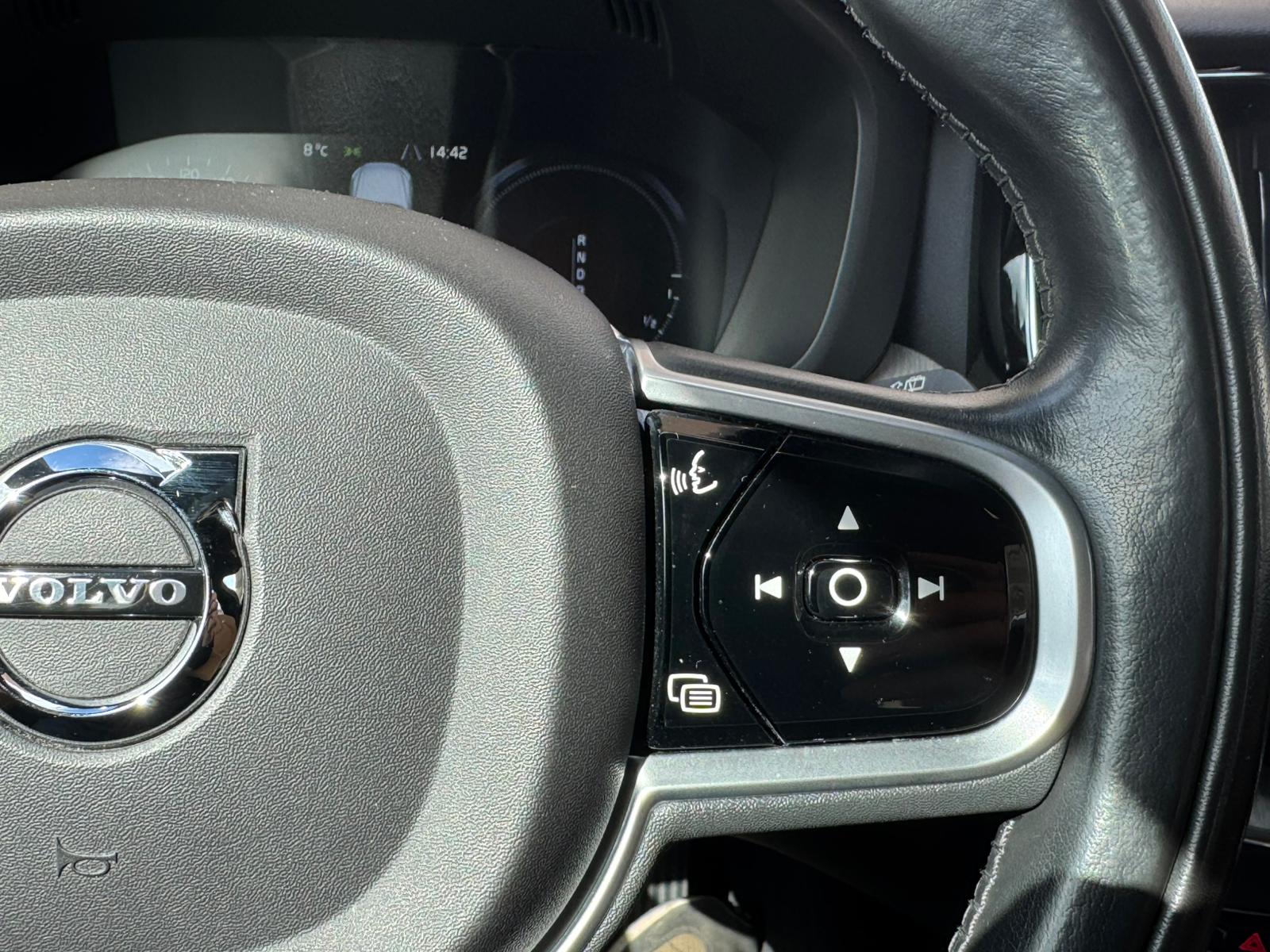 VOLVO XC60 T8 eAWD Inscription Geartronic-image-21
