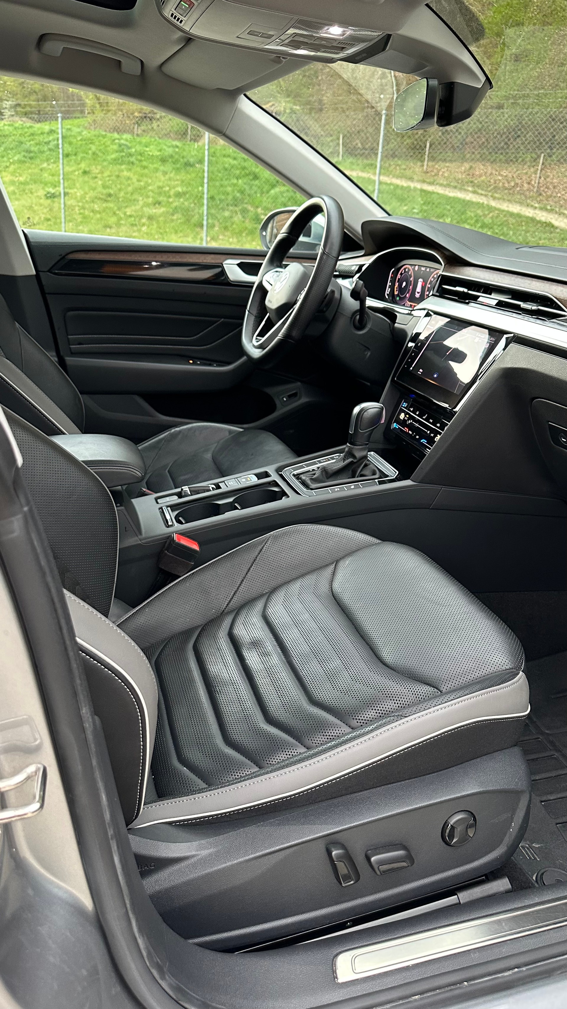 VW ELEGANCE-image-8