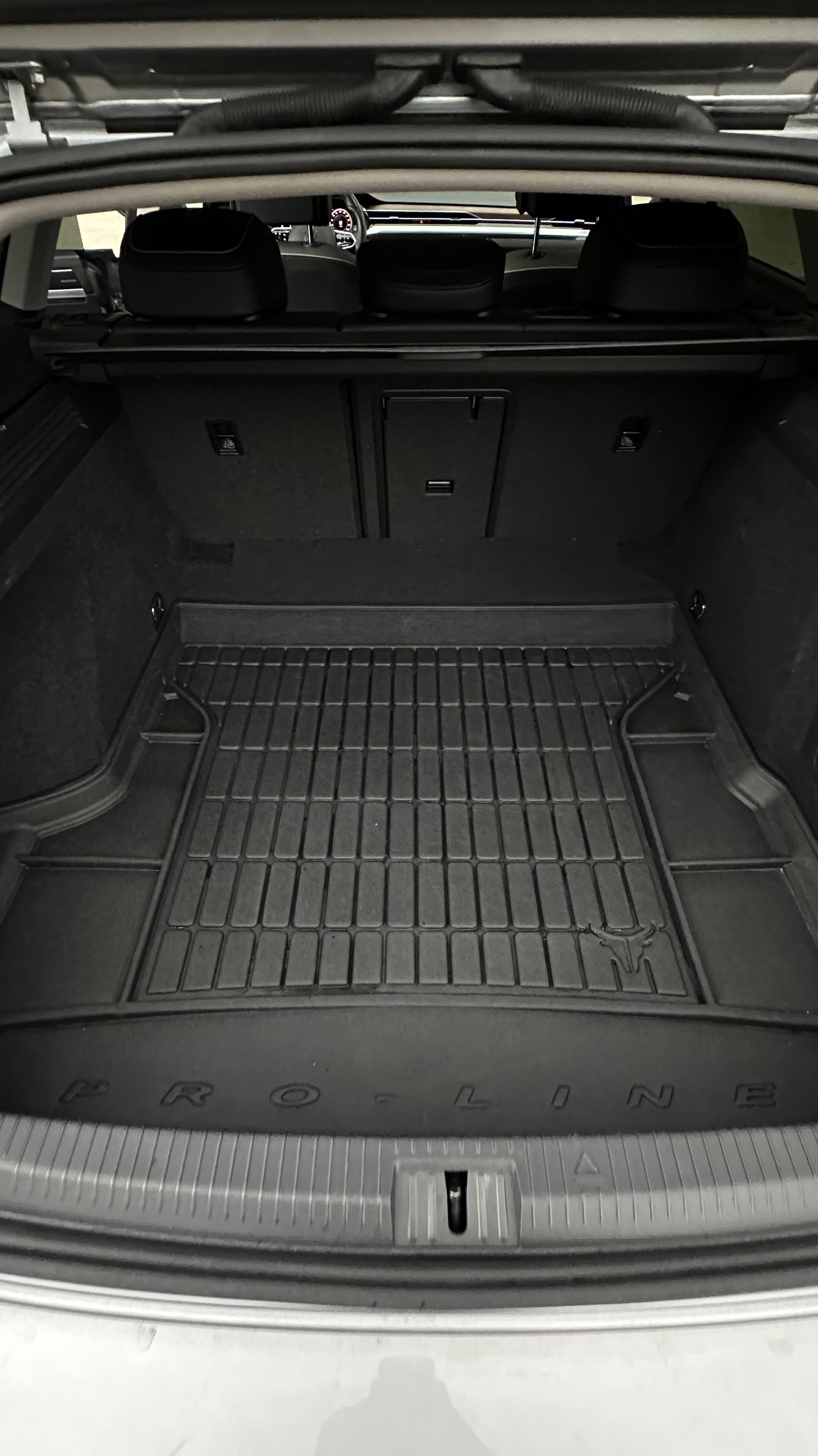 VW ELEGANCE-image-16