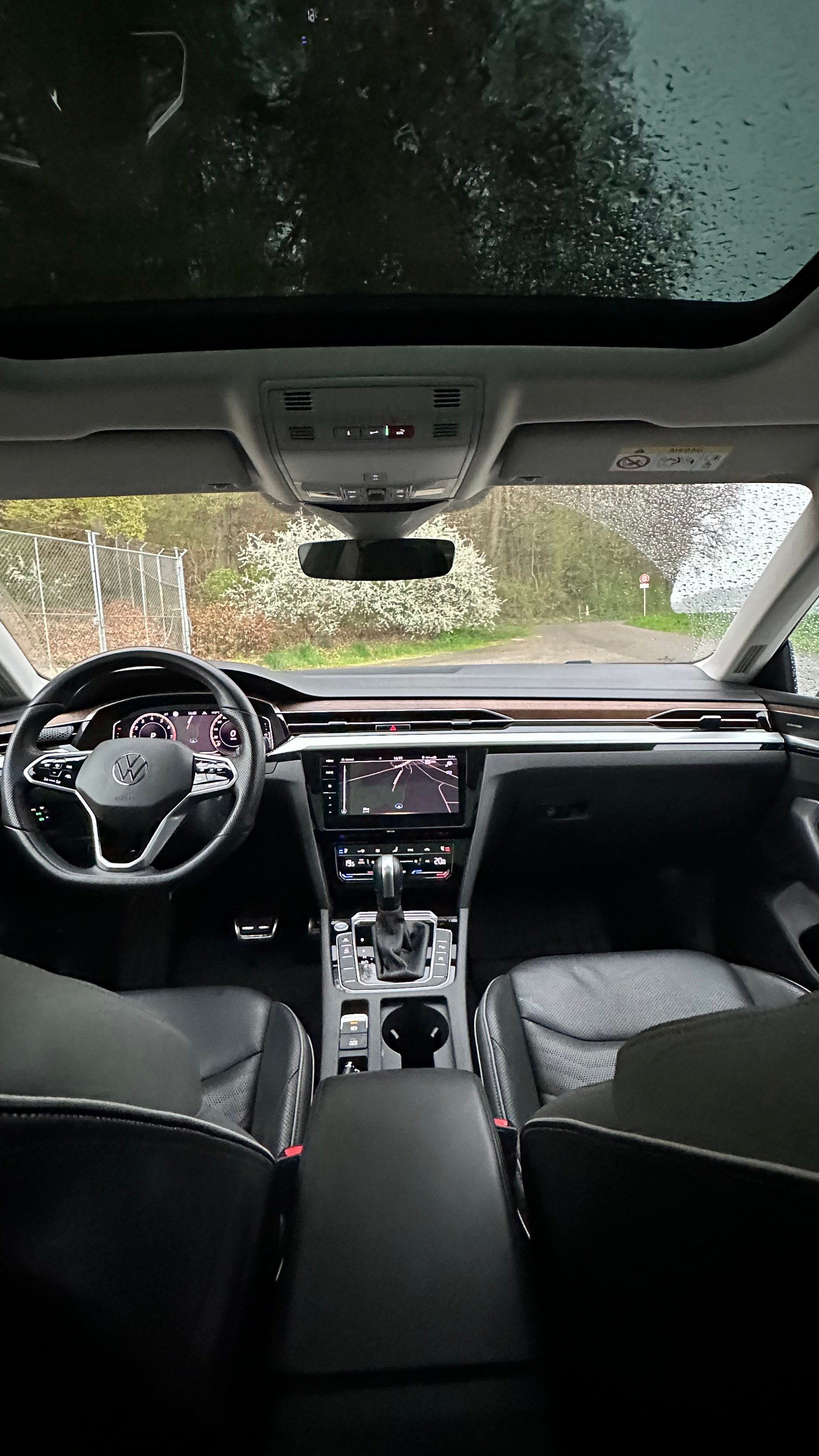 VW ELEGANCE-image-11