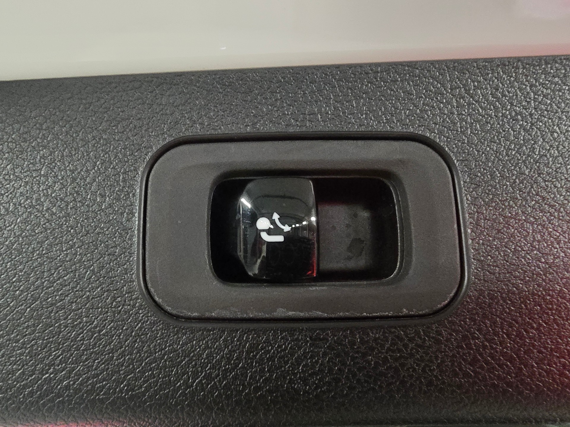 MERCEDES-BENZ E 53 Hybrid T 4Matic+ 9G-Tronic-image-26