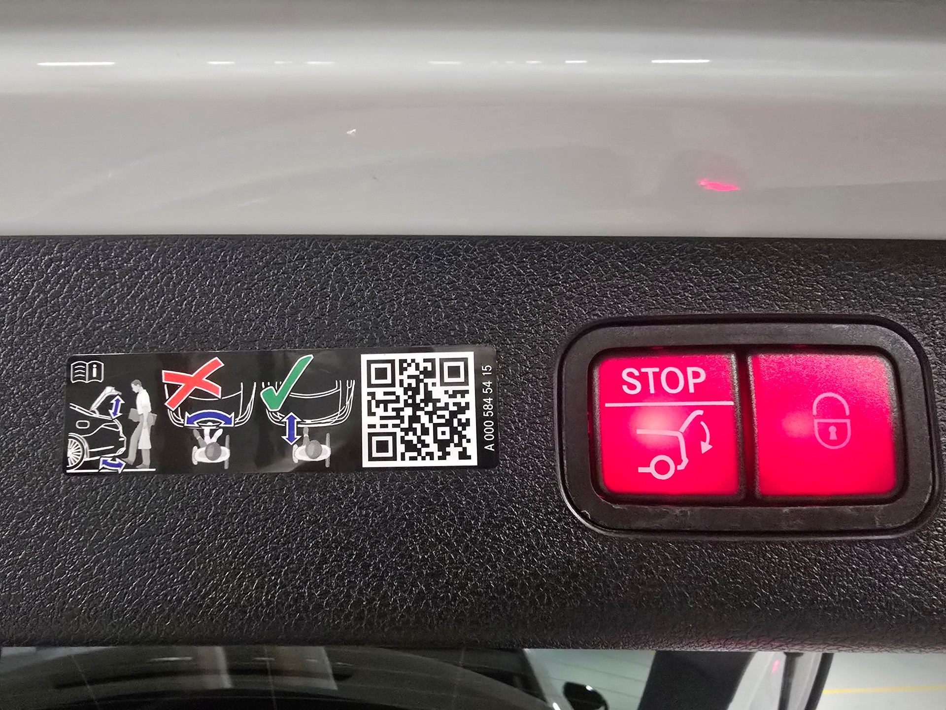 MERCEDES-BENZ E 53 Hybrid T 4Matic+ 9G-Tronic-image-27