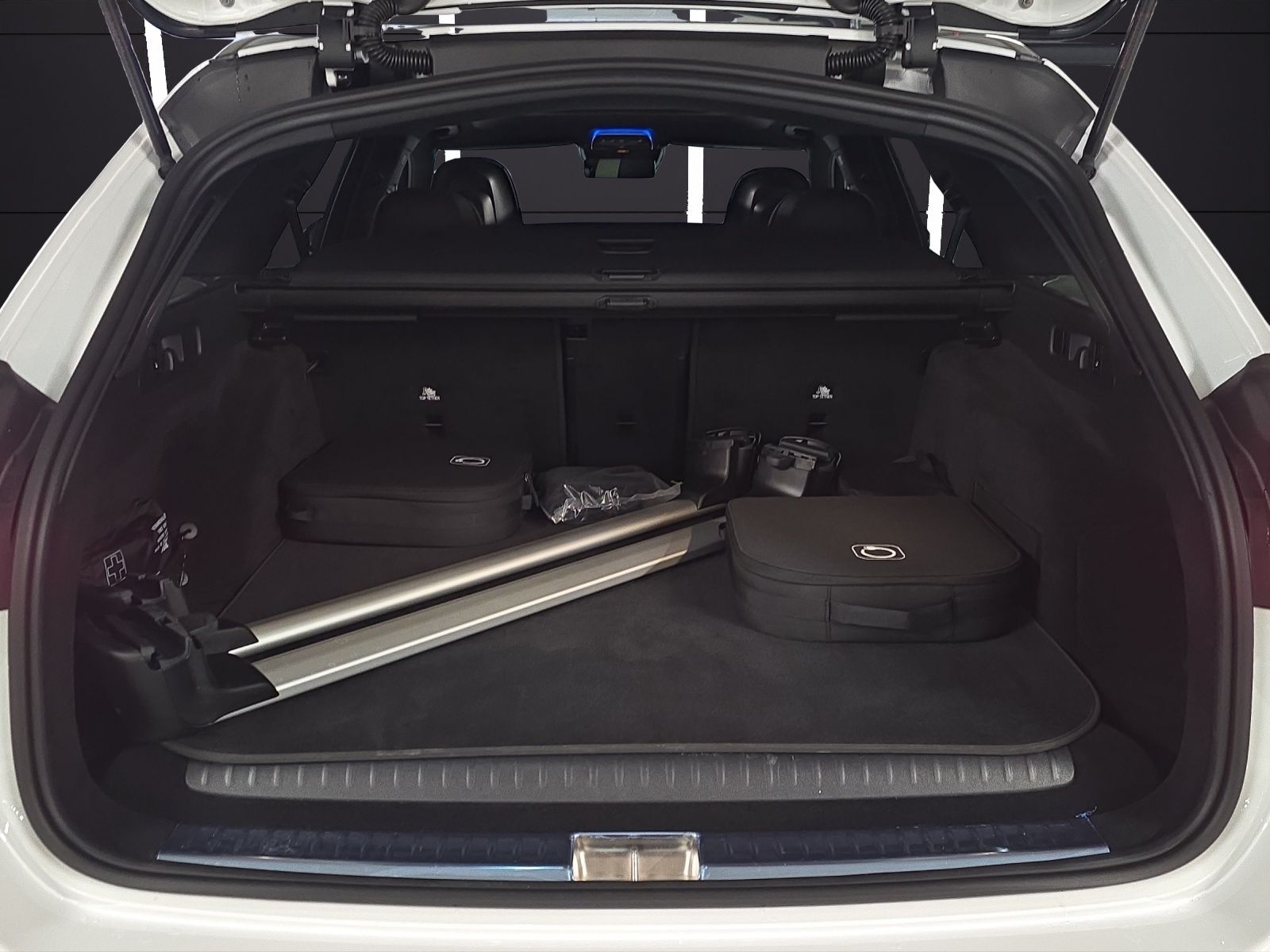 MERCEDES-BENZ E 53 AMG E 53 Hybrid T 4Matic+ 9G-Tronic-image-25