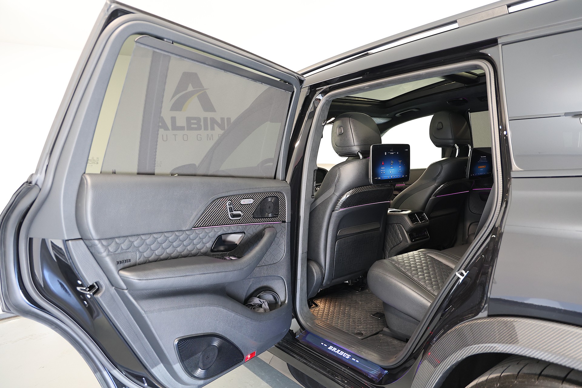 MERCEDES-BENZ BRABUS GLS 900 Superblack-image-21