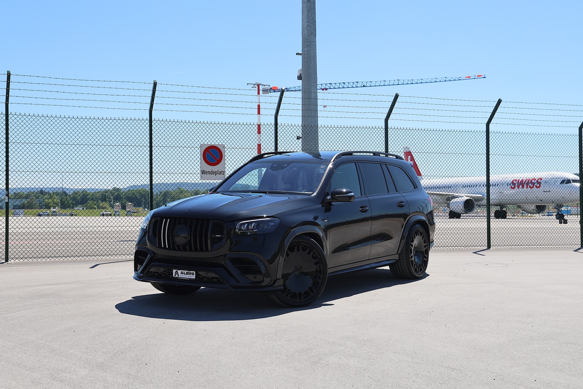 MERCEDES-BENZ BRABUS GLS 900 Superblack-image-1