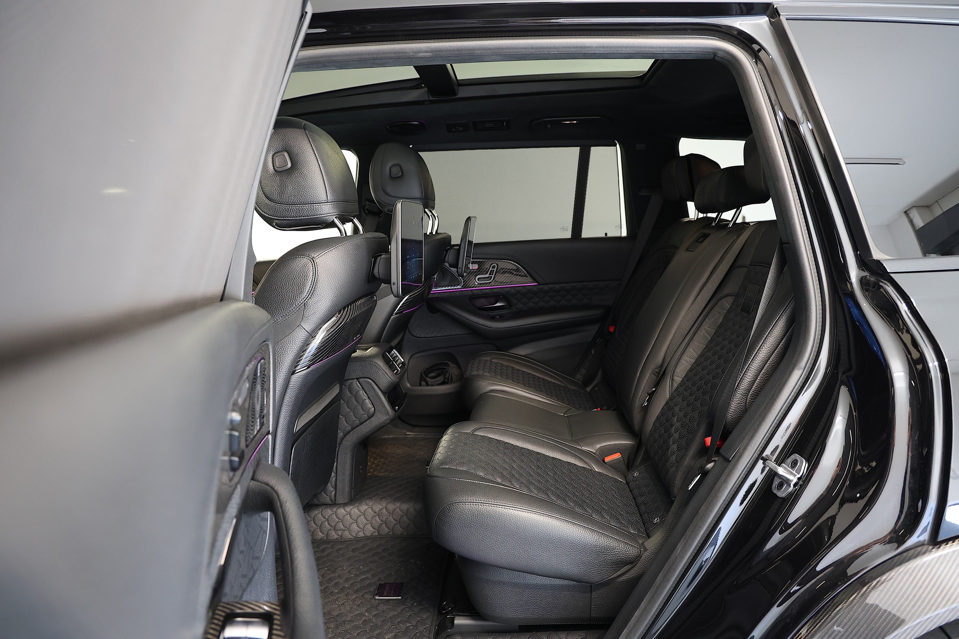 MERCEDES-BENZ BRABUS GLS 900 Superblack-image-22