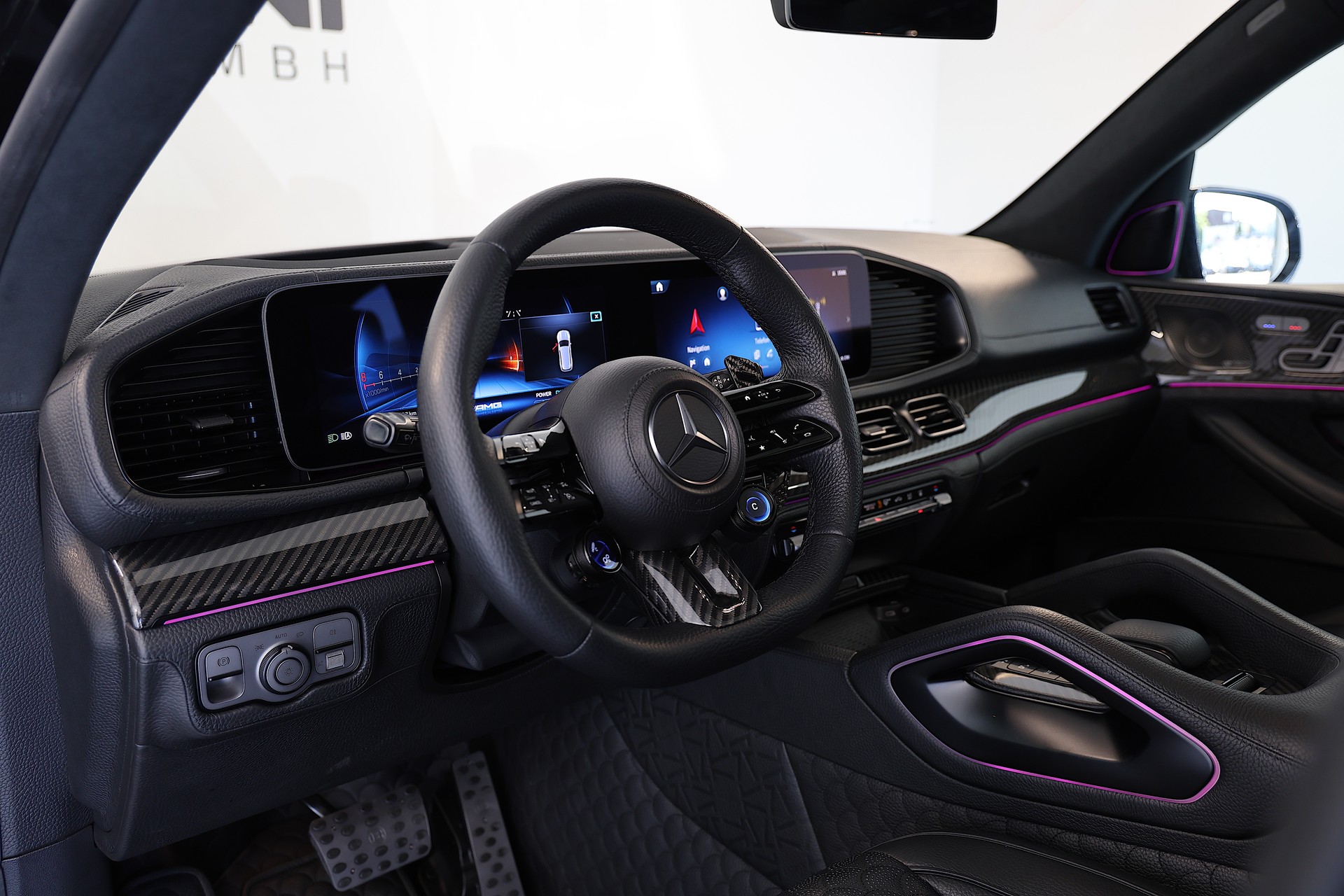 MERCEDES-BENZ BRABUS GLS 900 Superblack-image-13