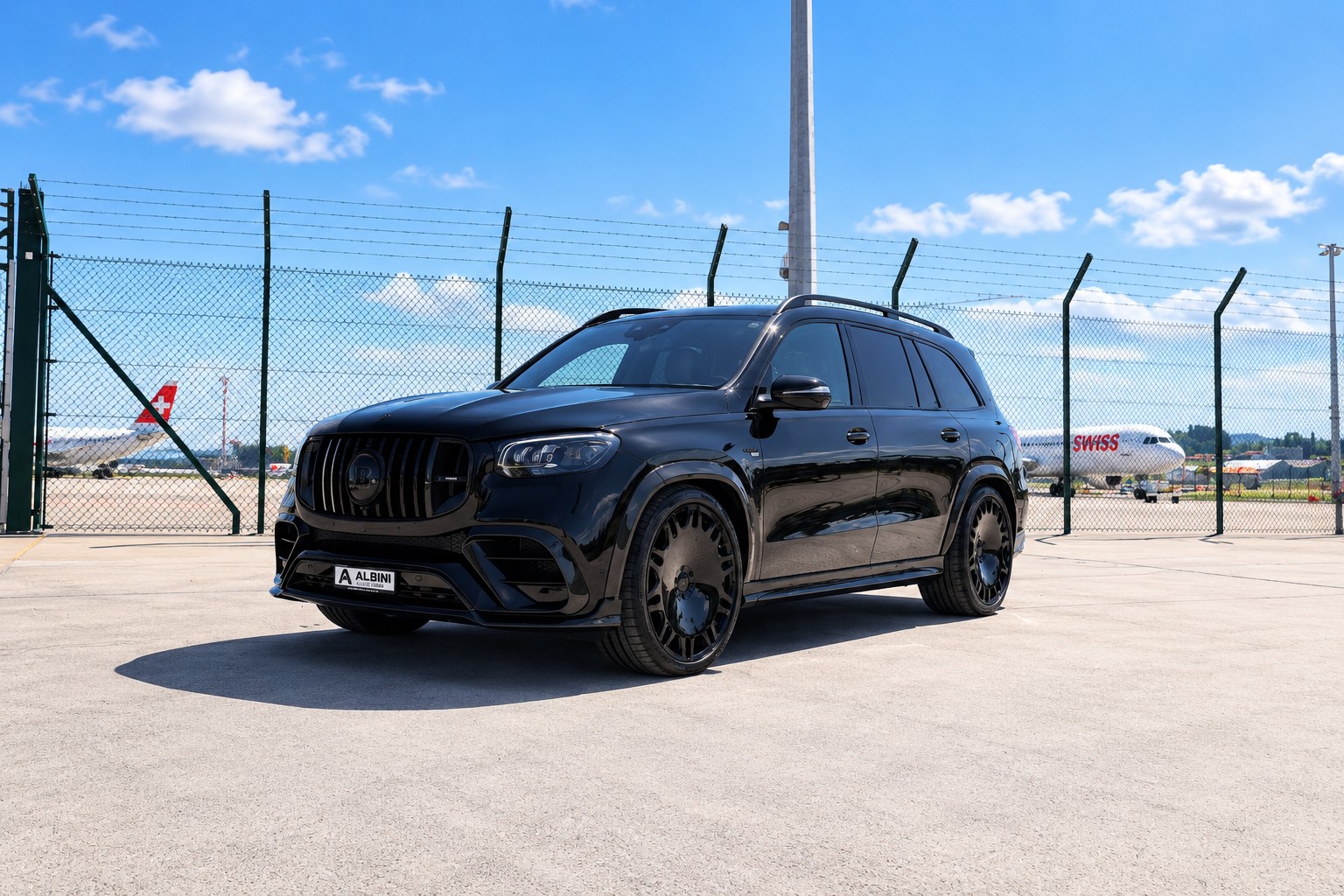 MERCEDES-BENZ BRABUS GLS 900 Superblack-image-1