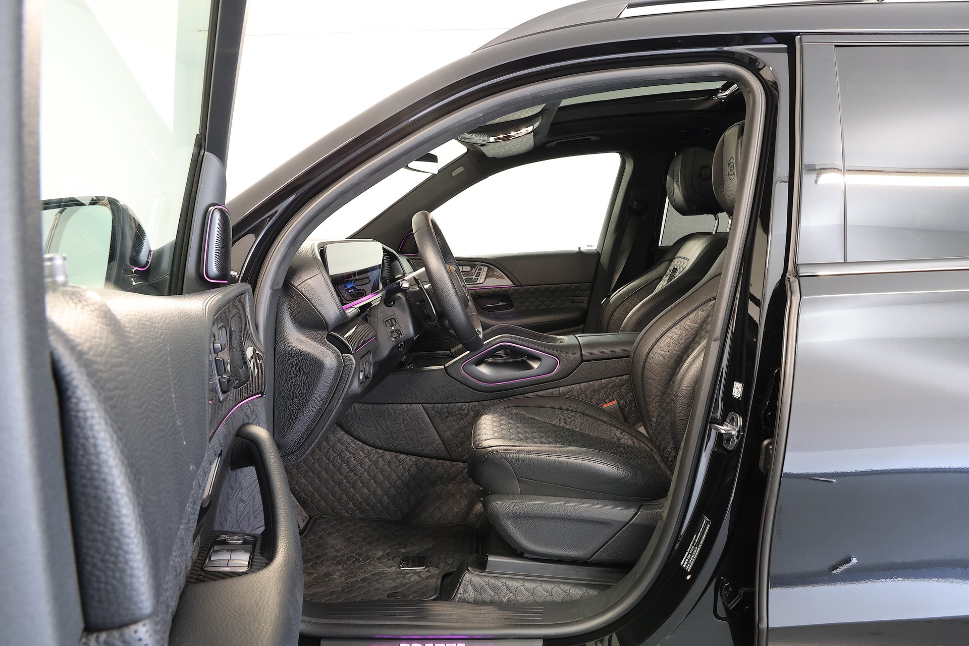 MERCEDES-BENZ BRABUS GLS 900 Superblack-image-11