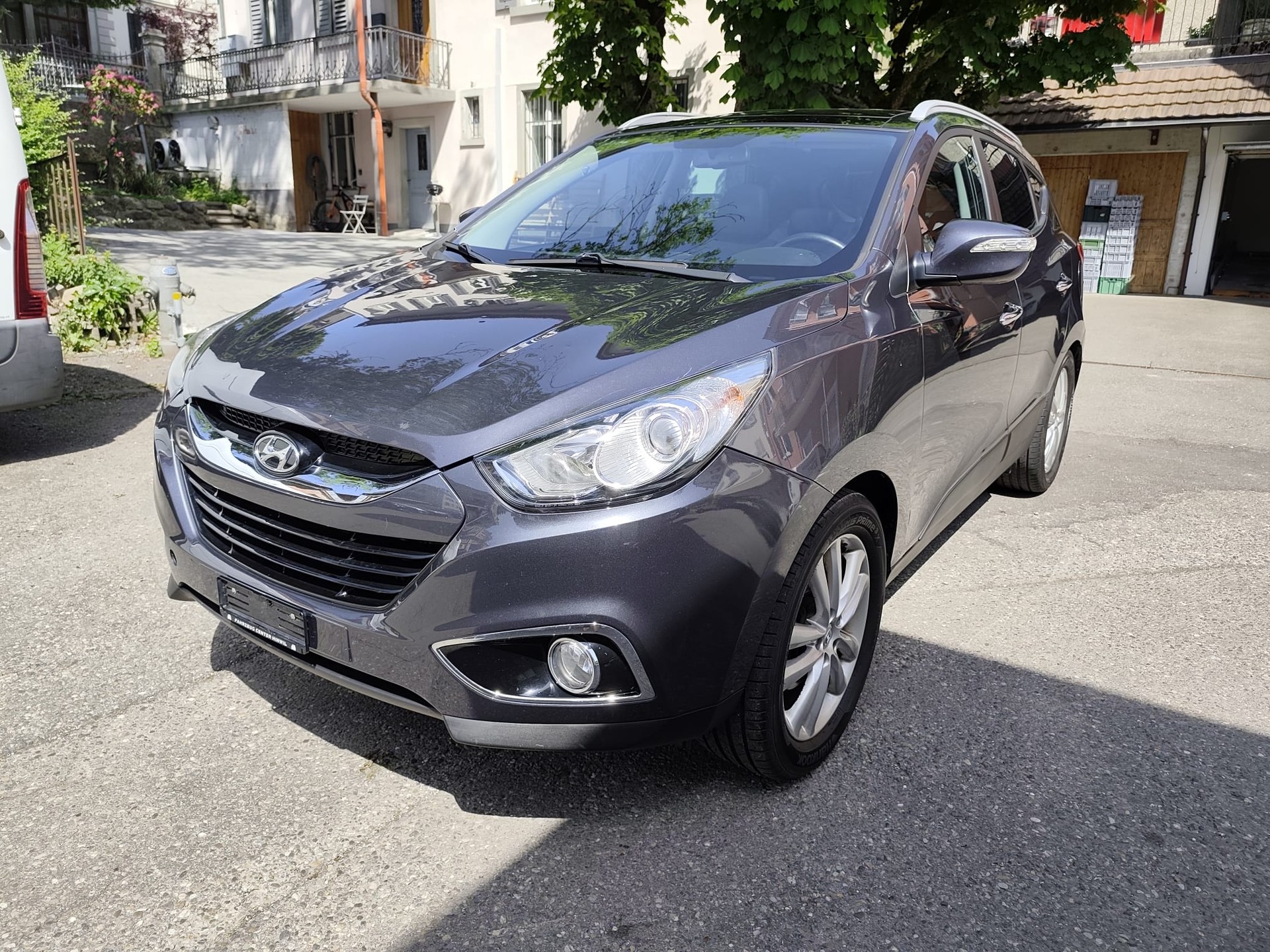 HYUNDAI iX 35 2.0 CRDi Premium 4WD Automatic-image-0