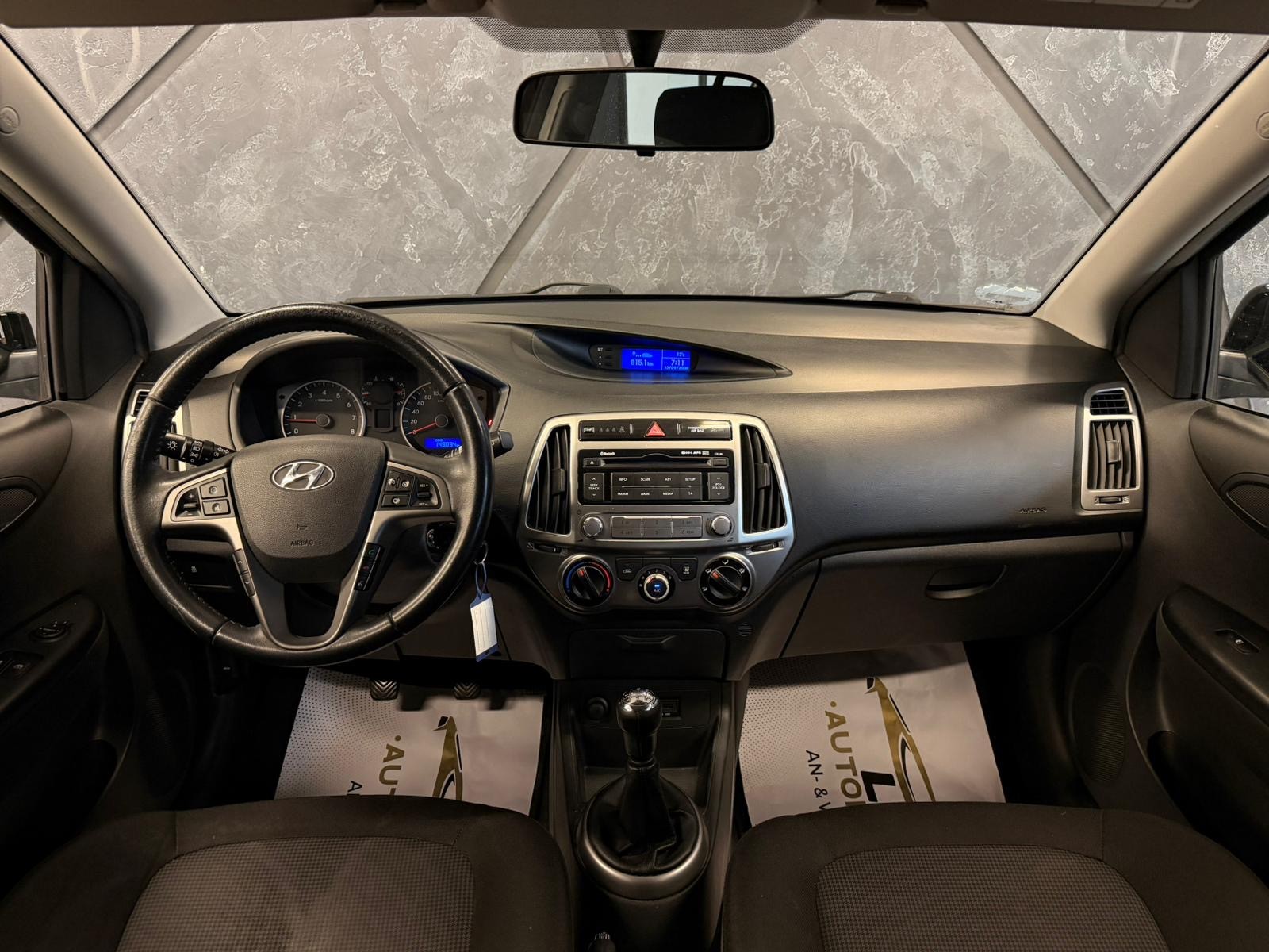 HYUNDAI i20 1.2 Pica-image-8