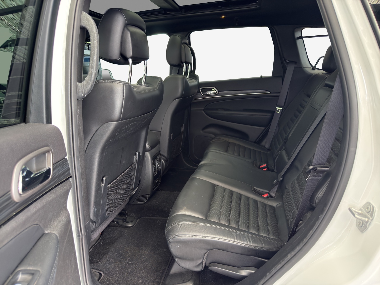 JEEP Grand Cherokee 3.0 CRD Night Eagle Automatic-image-11