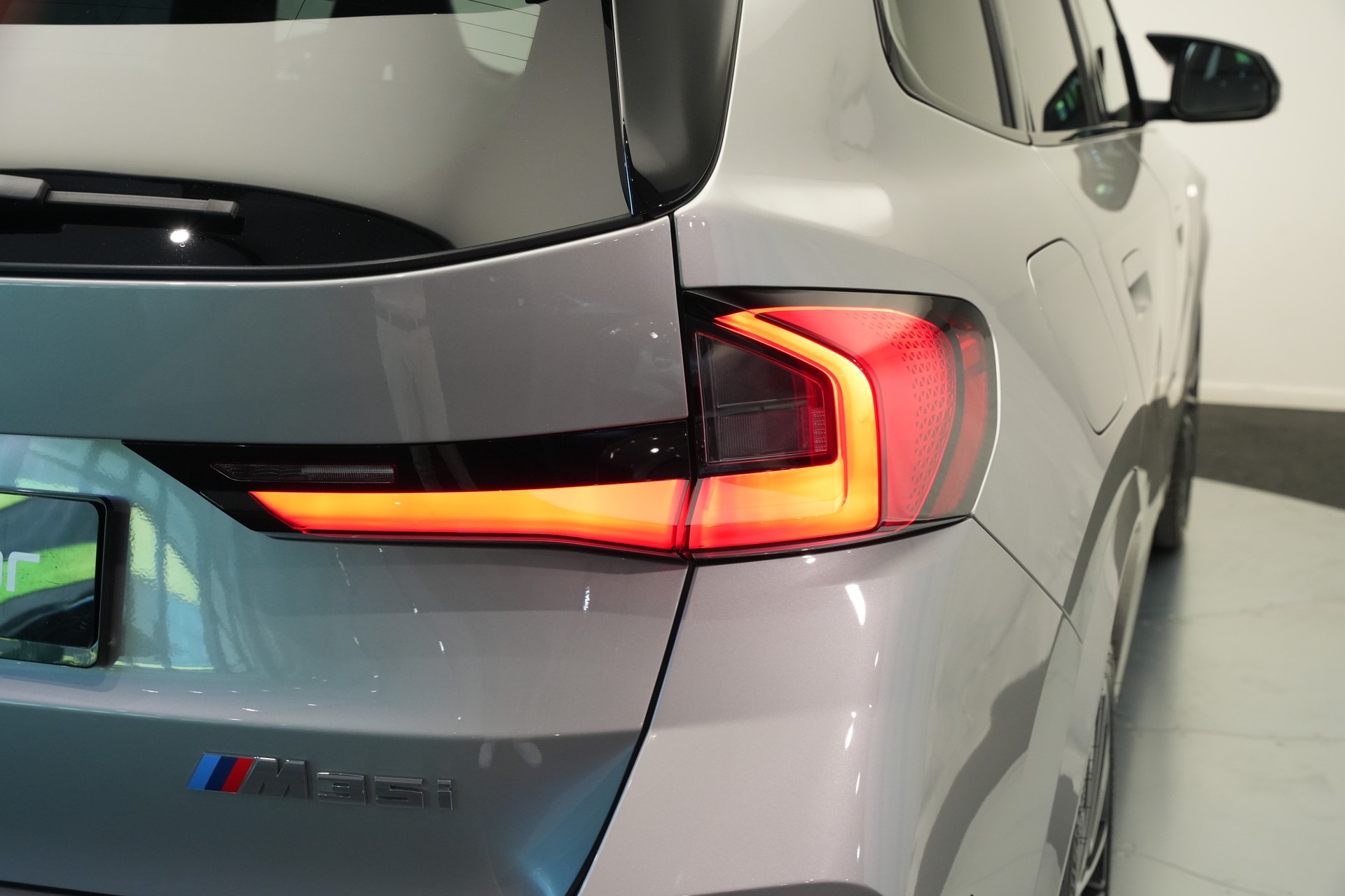 BMW X1 xDrive M35i *CH-Fahrzeug* *M Sportsitze*-image-47