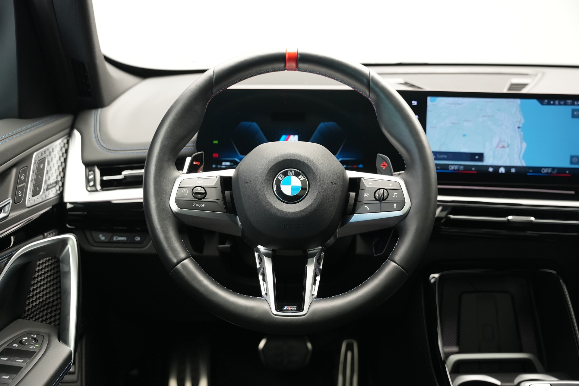 BMW X1 xDrive M35i *CH-Fahrzeug* *M Sportsitze*-image-17