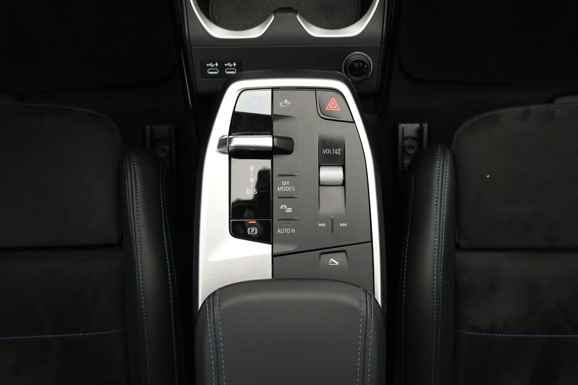 BMW X1 xDrive M35i *CH-Fahrzeug* *M Sportsitze*-image-29