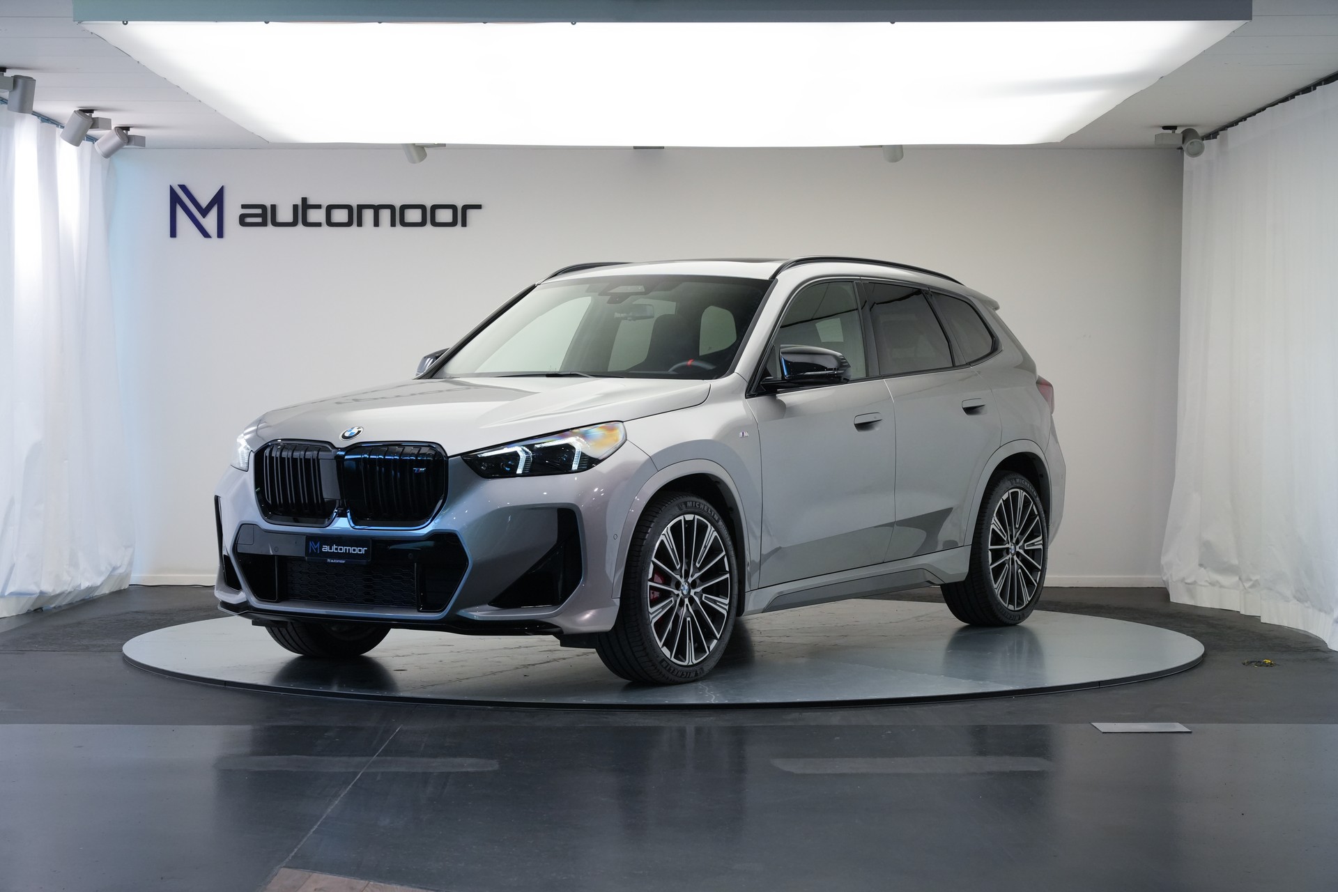 BMW X1 xDrive M35i *CH-Fahrzeug* *M Sportsitze*-image-0