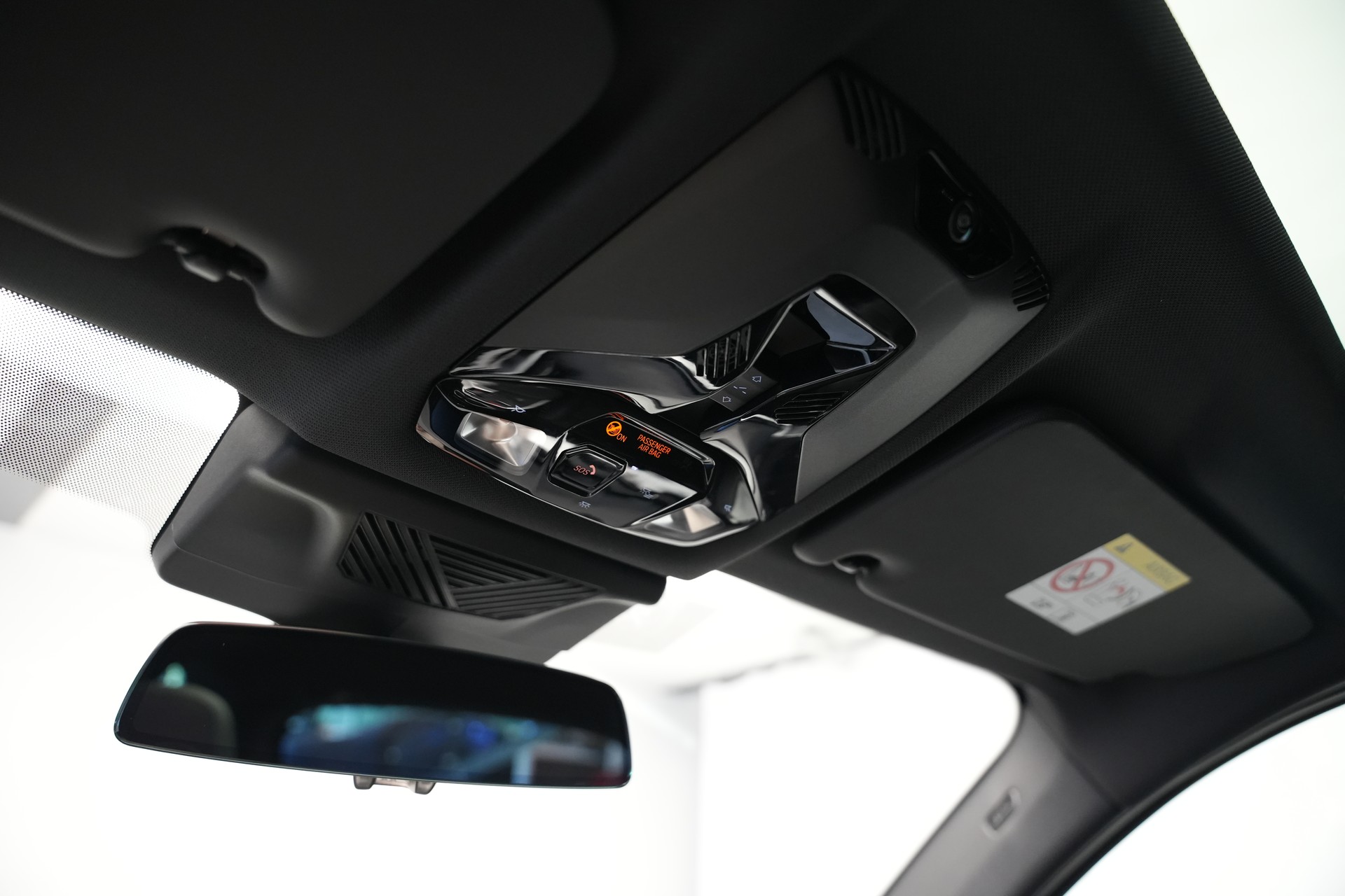 BMW X1 xDrive M35i *CH-Fahrzeug* *M Sportsitze*-image-26