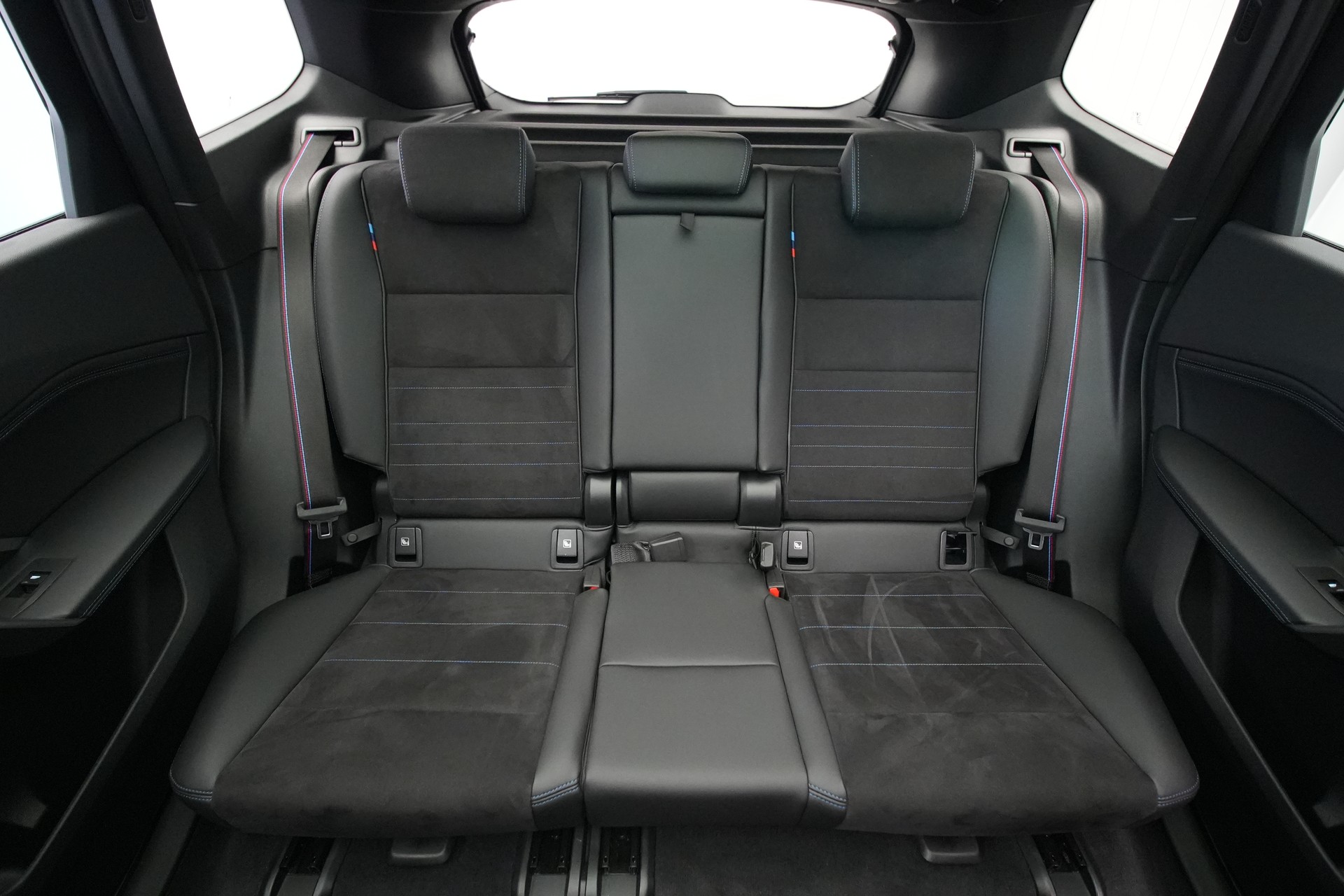 BMW X1 xDrive M35i *CH-Fahrzeug* *M Sportsitze*-image-15