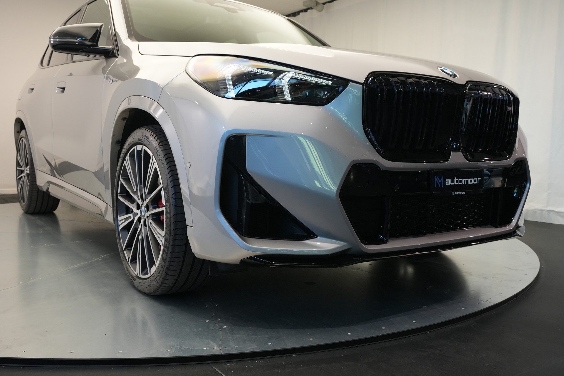 BMW X1 xDrive M35i *CH-Fahrzeug* *M Sportsitze*-image-42