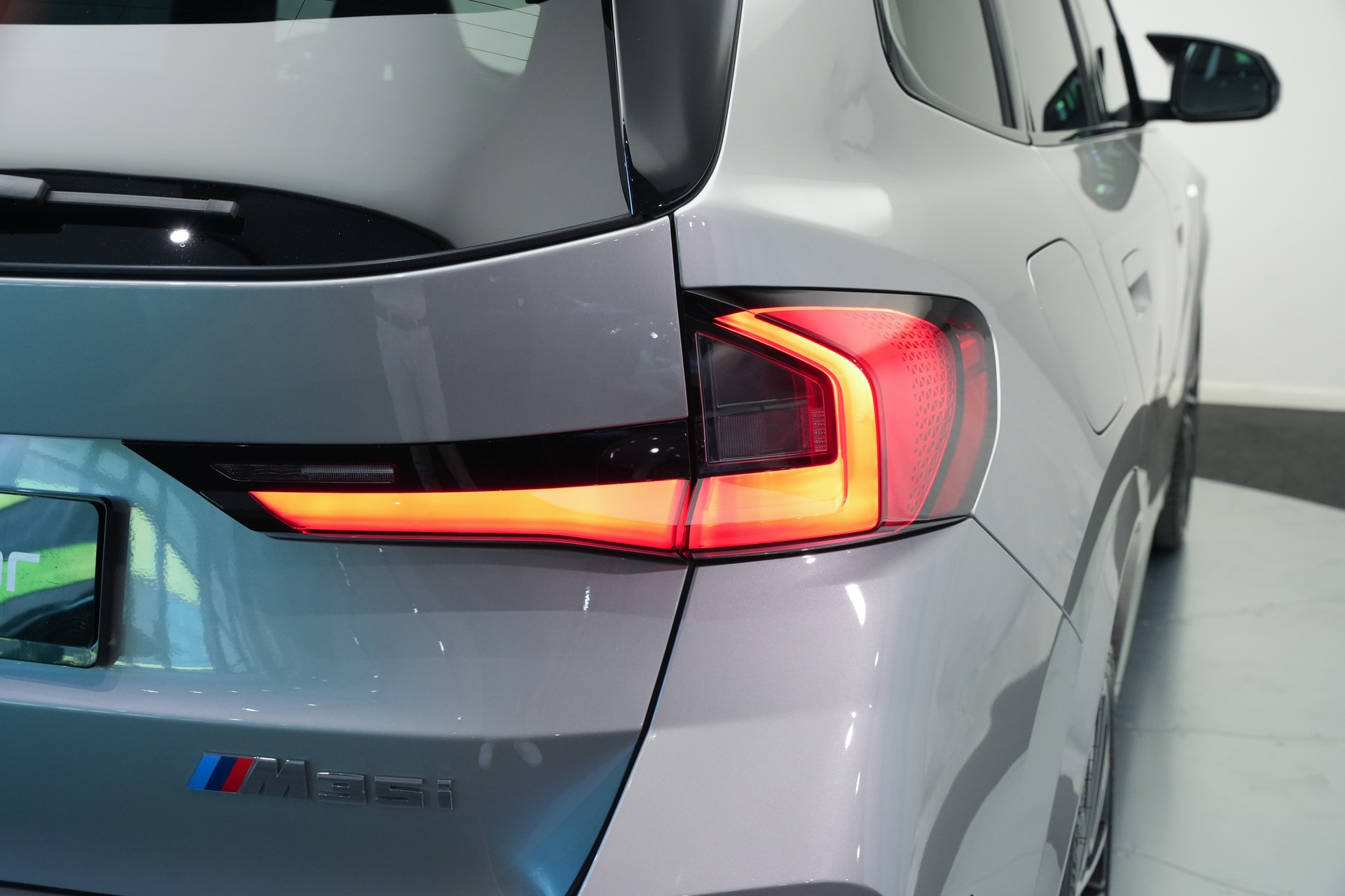 BMW X1 xDrive M35i *CH-Fahrzeug* *M Sportsitze*-image-50