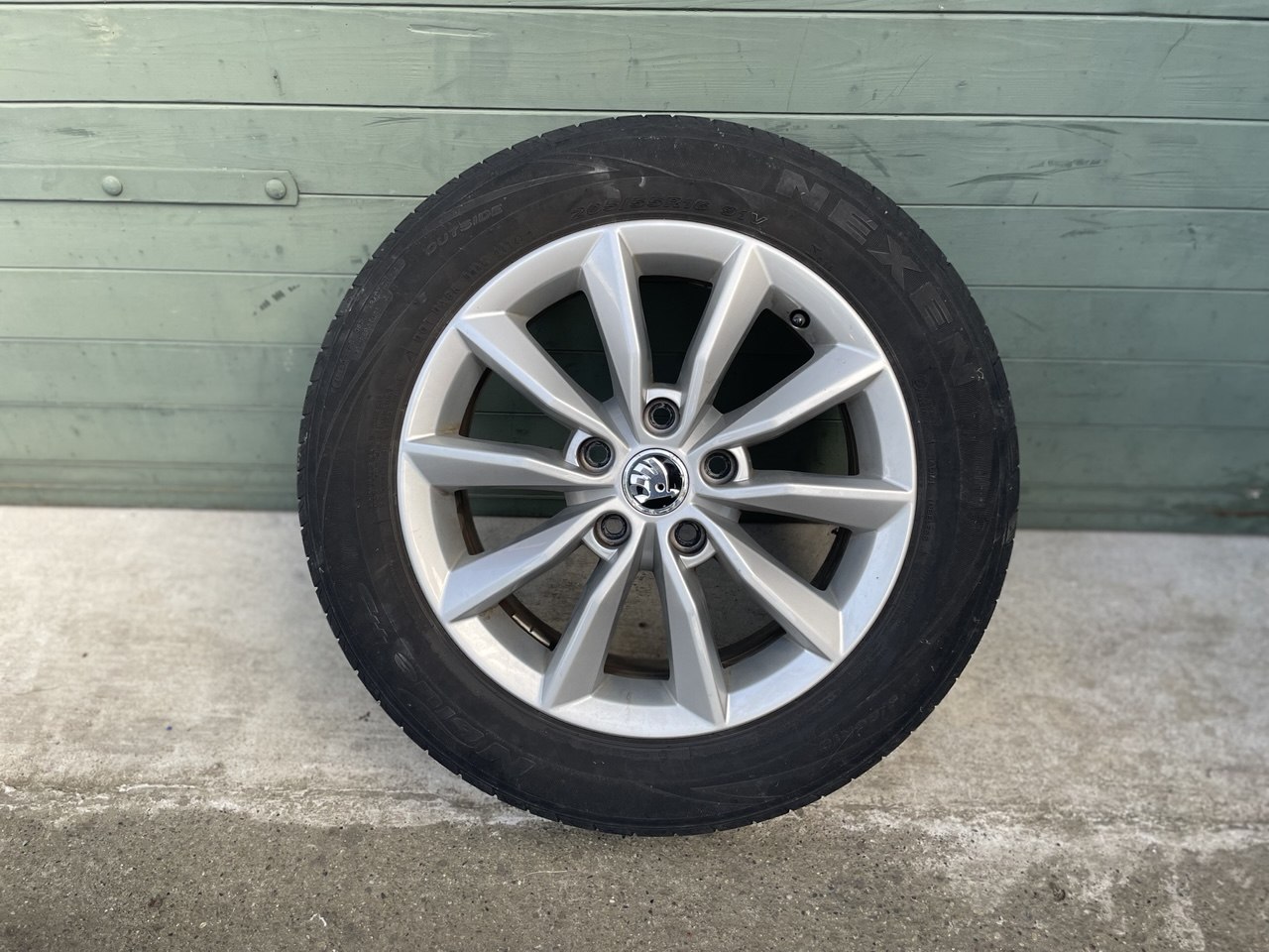 SKODA Octavia Combi 1.8 TSI Fresh 4x4 DSG-image-15