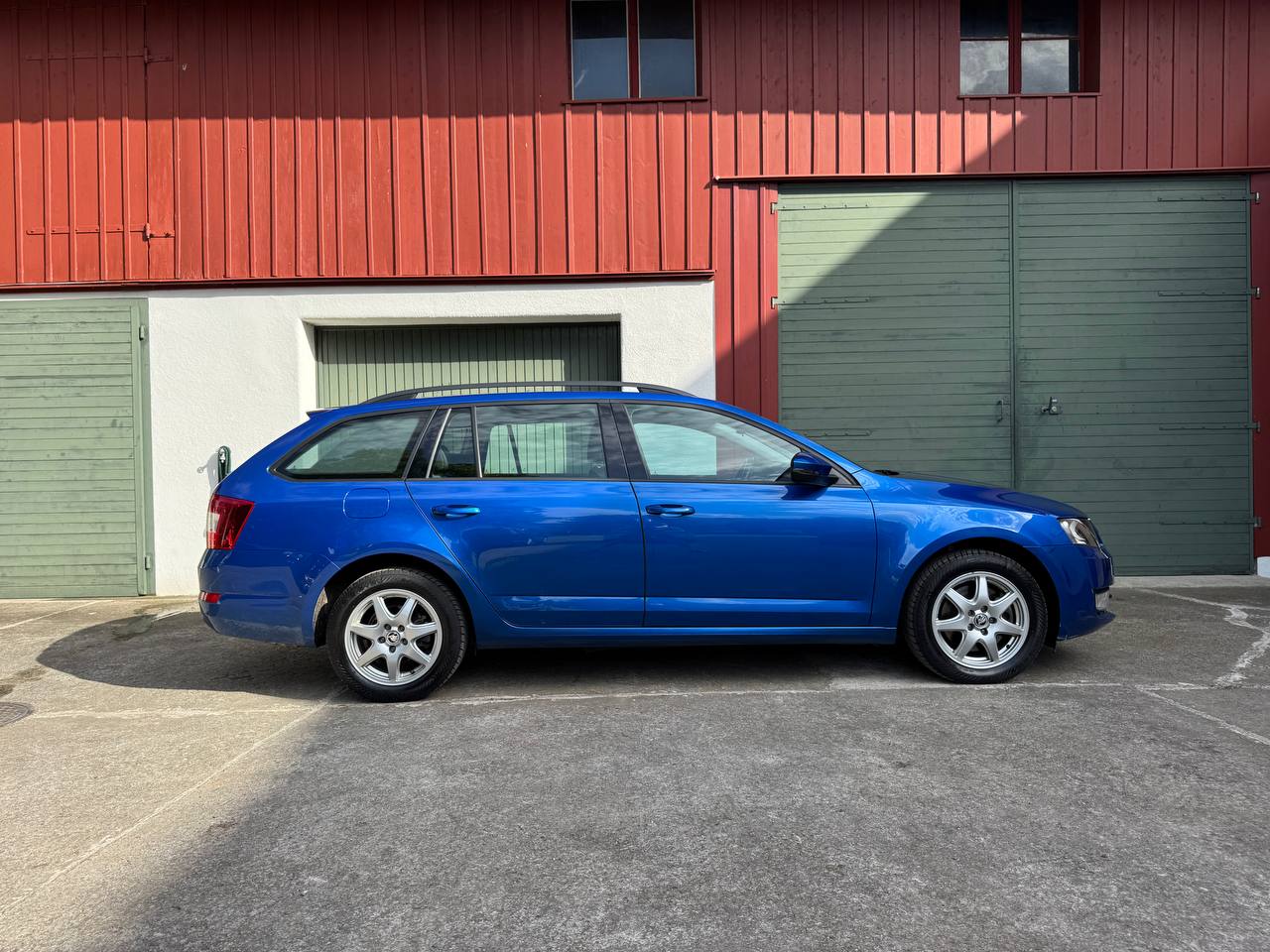 SKODA Octavia Combi 1.8 TSI Fresh 4x4 DSG-image-3