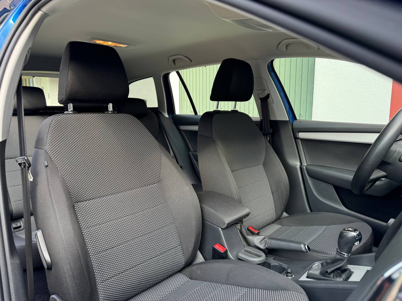 SKODA Octavia Combi 1.8 TSI Fresh 4x4 DSG-image-7