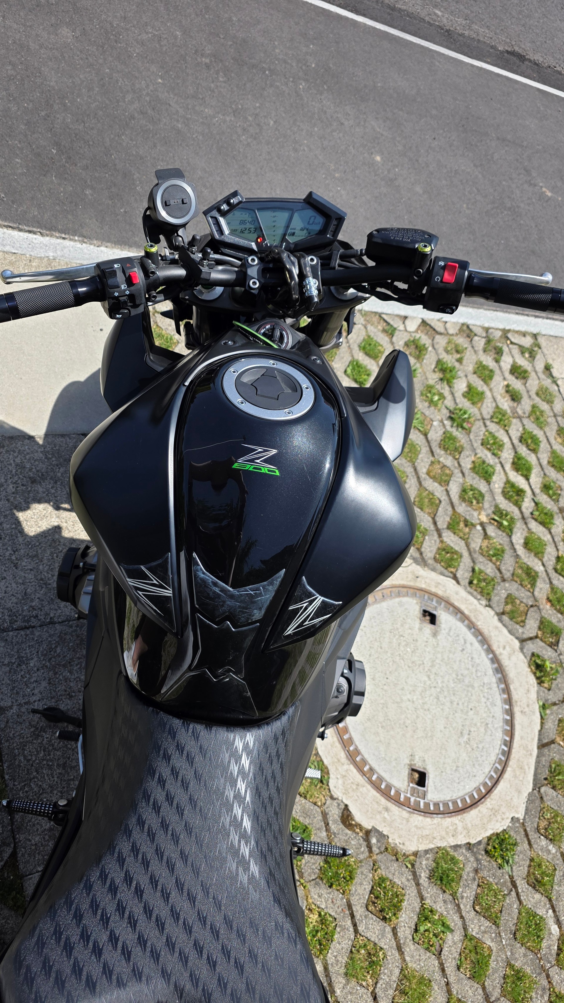 KAWASAKI Z 800 ABS-image-10