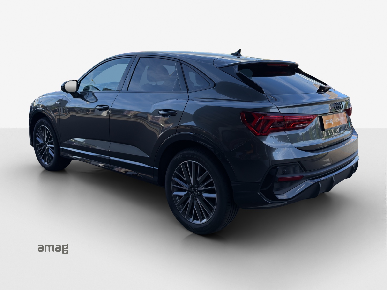 AUDI Q3 Sportback 40 TFSI S line quattro S-tronic-showroom-element-2