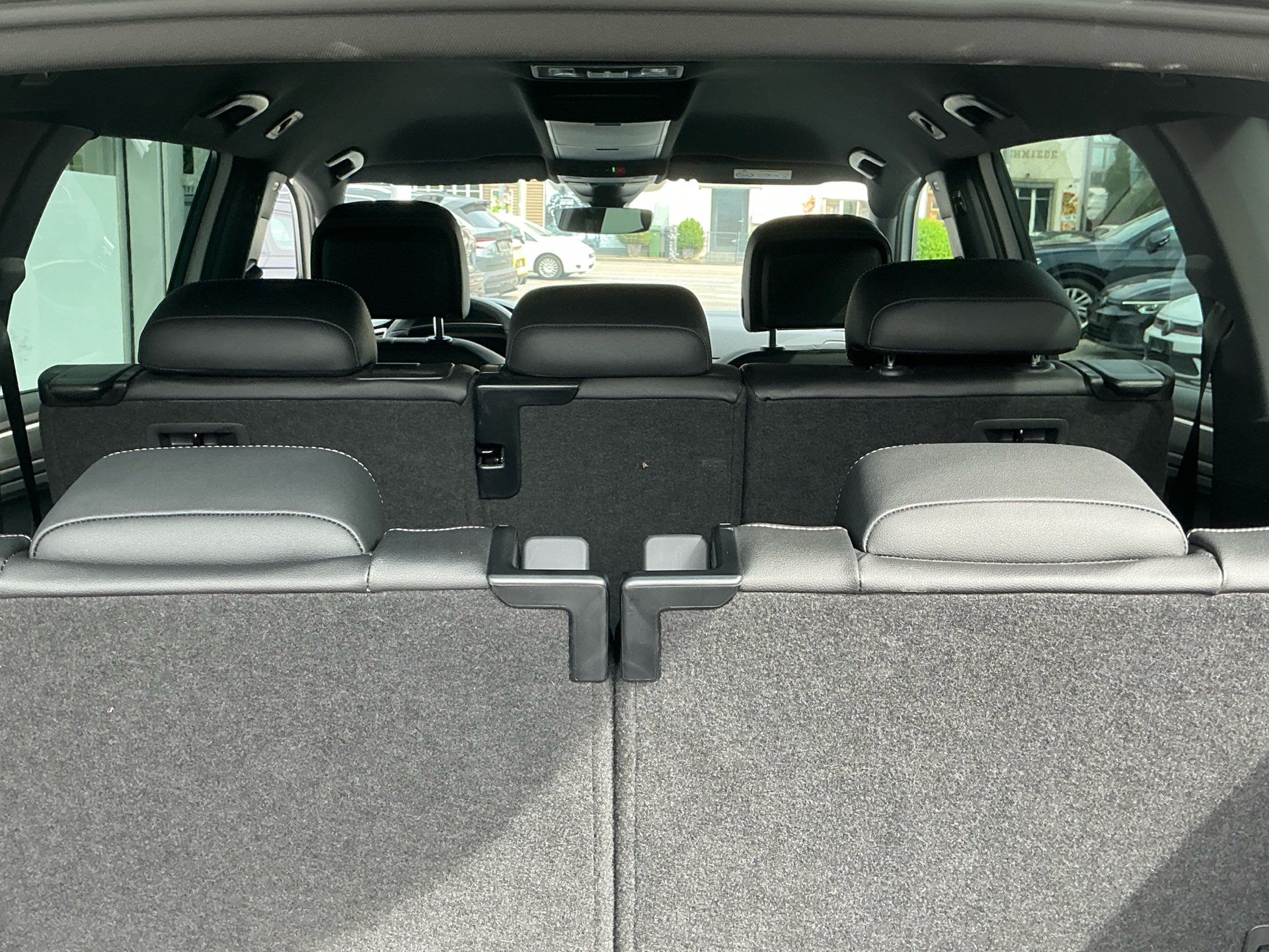 VW Tiguan Allspace R-LINE 4MOTION BLACK STYLE *** 5 JAHRE VW WERKGSGARANTIE ***-image-28
