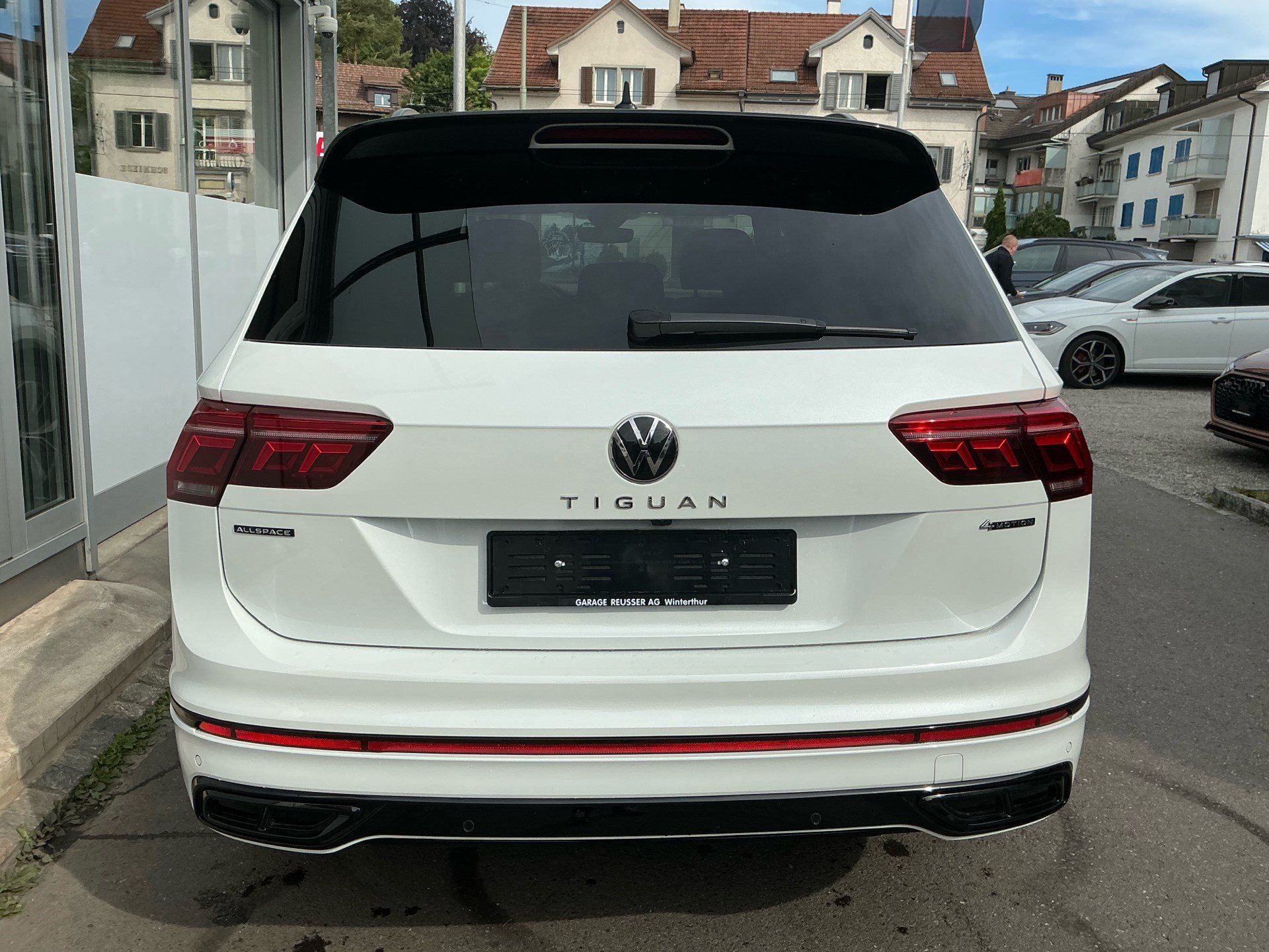 VW Tiguan Allspace R-LINE 4MOTION BLACK STYLE *** 5 JAHRE VW WERKGSGARANTIE ***-image-4