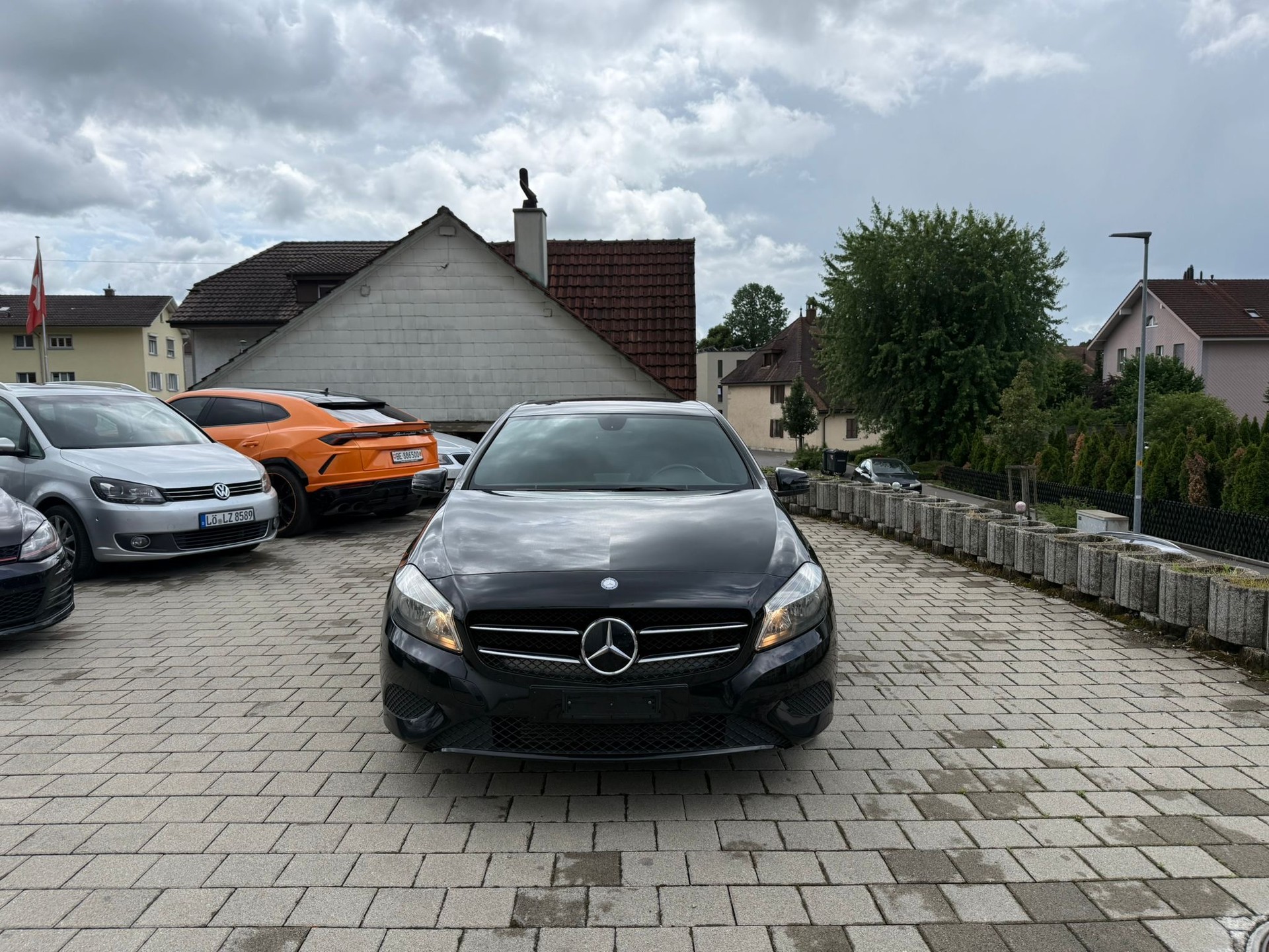 MERCEDES-BENZ A 180 Urban-image-0