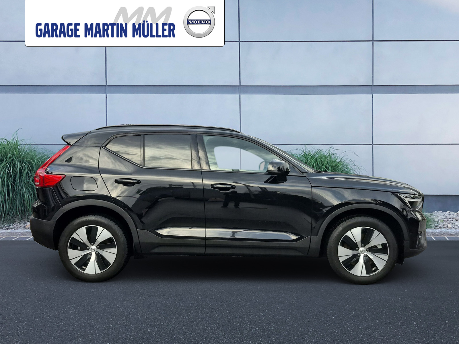 VOLVO XC40 1.5 T4 PiH Plus Dark-image-5